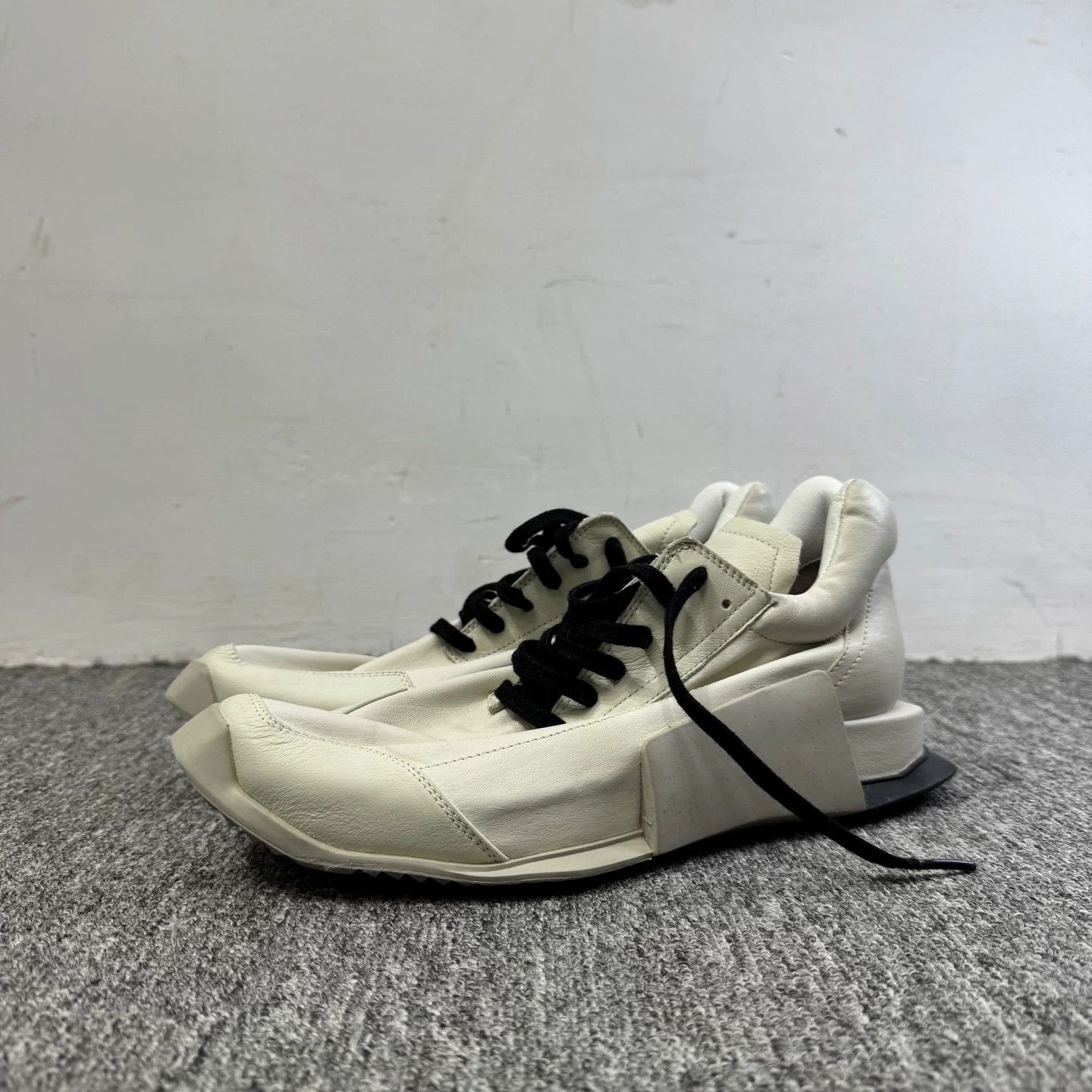 Rick Owens Adidas x Rick Owens Level Runner Low Sneakers 7.5 Size US 7.5 / EU 40-41 - 2 Thumbnail