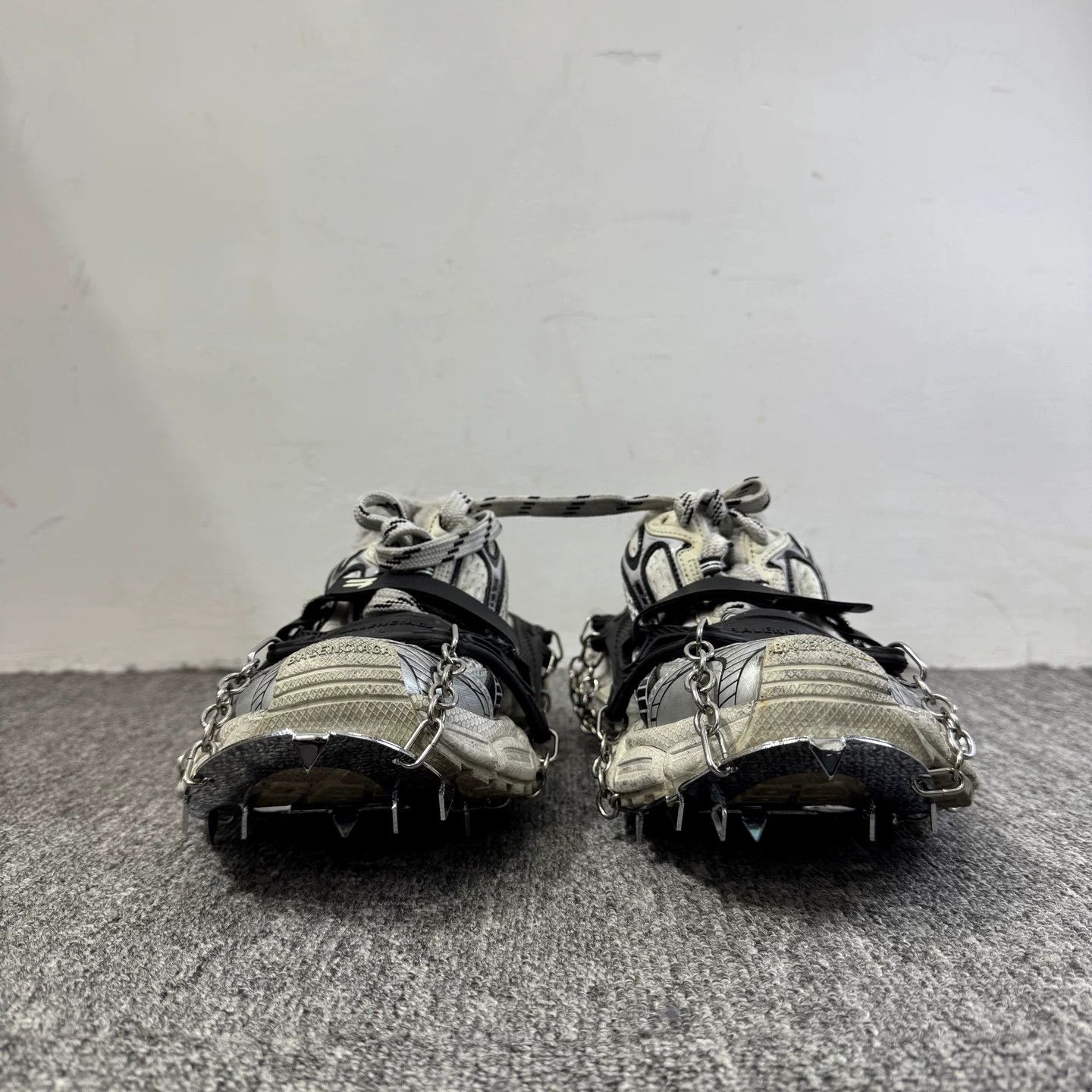 Balenciaga Balenciaga 3XL Snow Chain Sneakers 37 Size US 7 / IT 37 - 3 Thumbnail