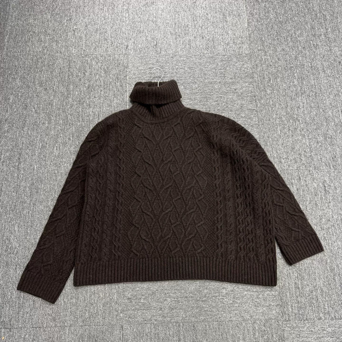 Loro Piana Loro Piana Brown Cashmere Cable Knit Sweater M Size US M / EU 48-50 / 2 - 2 Thumbnail