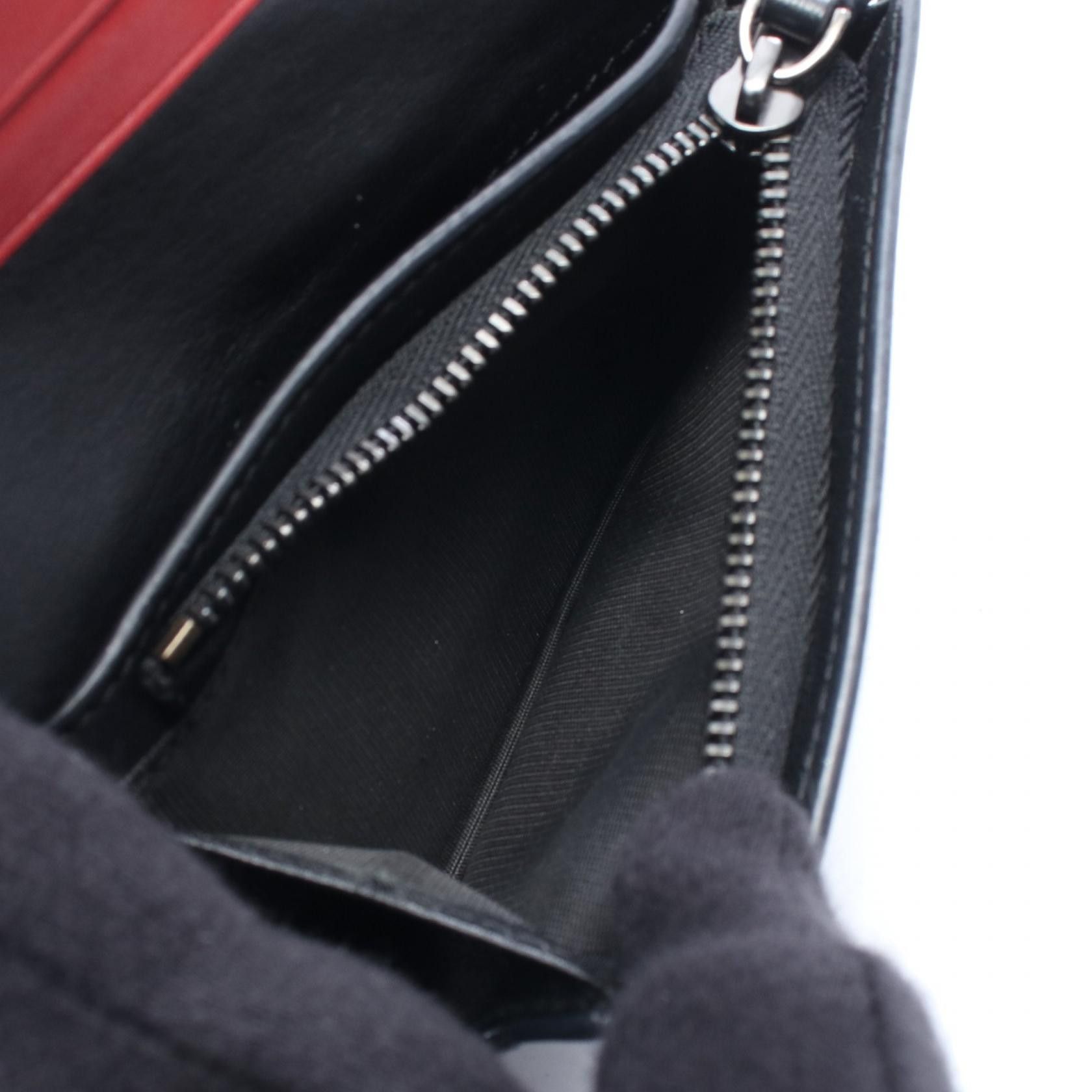 Valentino Valentino Valentino Garavani Patent Leather Bifold Wallet Leather Short Wallet DUTY FREE for USA Size ONE SIZE - 4 Thumbnail