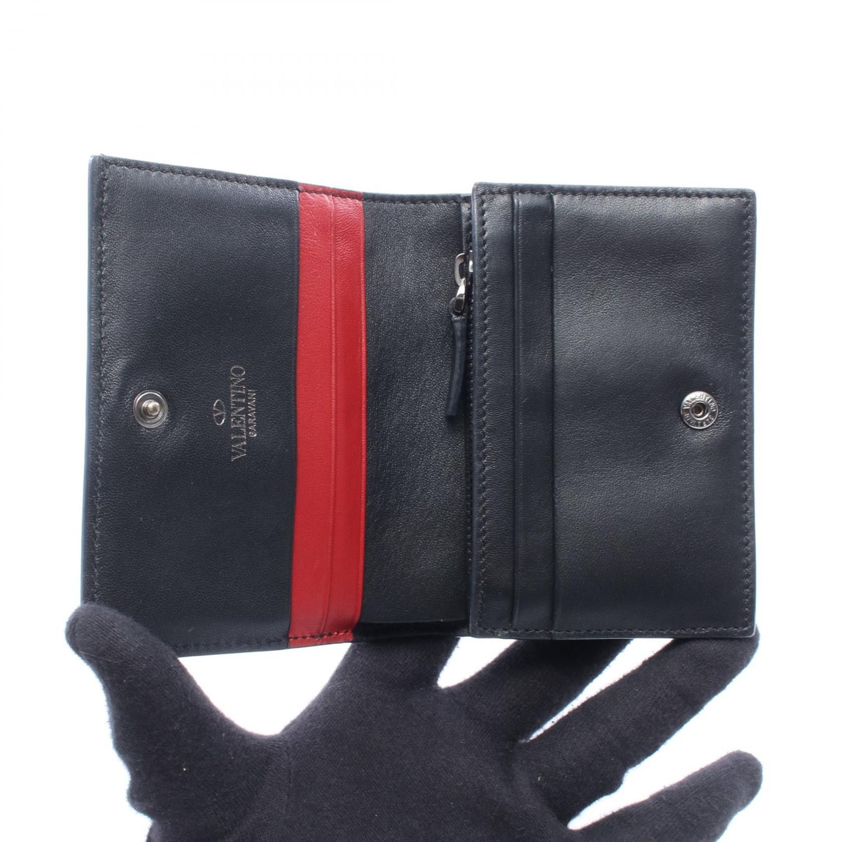 Valentino Valentino Valentino Garavani Patent Leather Bifold Wallet Leather Short Wallet DUTY FREE for USA Size ONE SIZE - 3 Thumbnail
