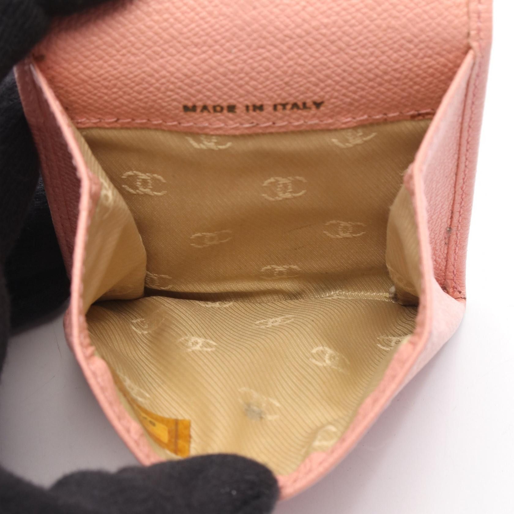 Chanel Chanel Chanel Coco Button Leather Coin Case Leather Coin Case DUTY FREE for USA Size ONE SIZE - 3 Thumbnail