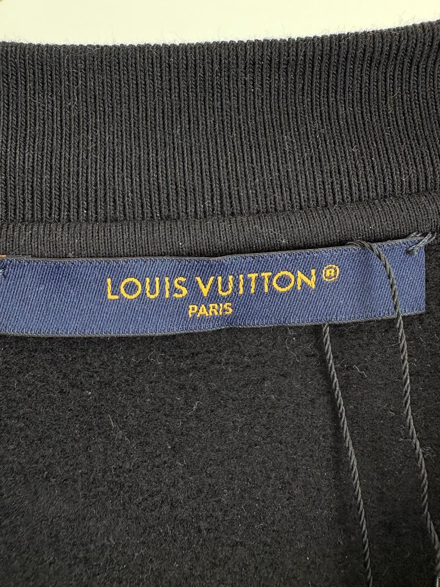 Louis Vuitton Louis Vuitton Gradient Monogram Sweatshirt XL Size US XL / EU 56 / 4 - 5 Thumbnail