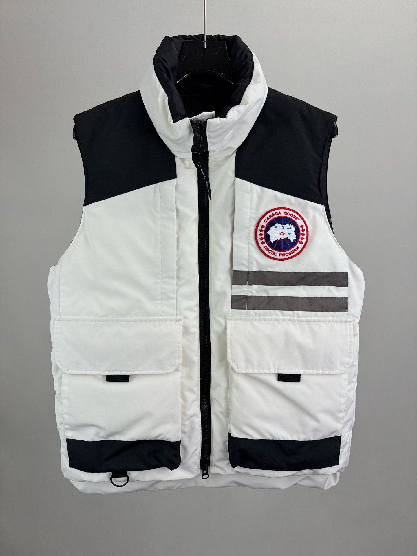 Canada Goose Canada Goose Colorblock Down Vest Size M Size US M / EU 48-50 / 2 - 2 Thumbnail