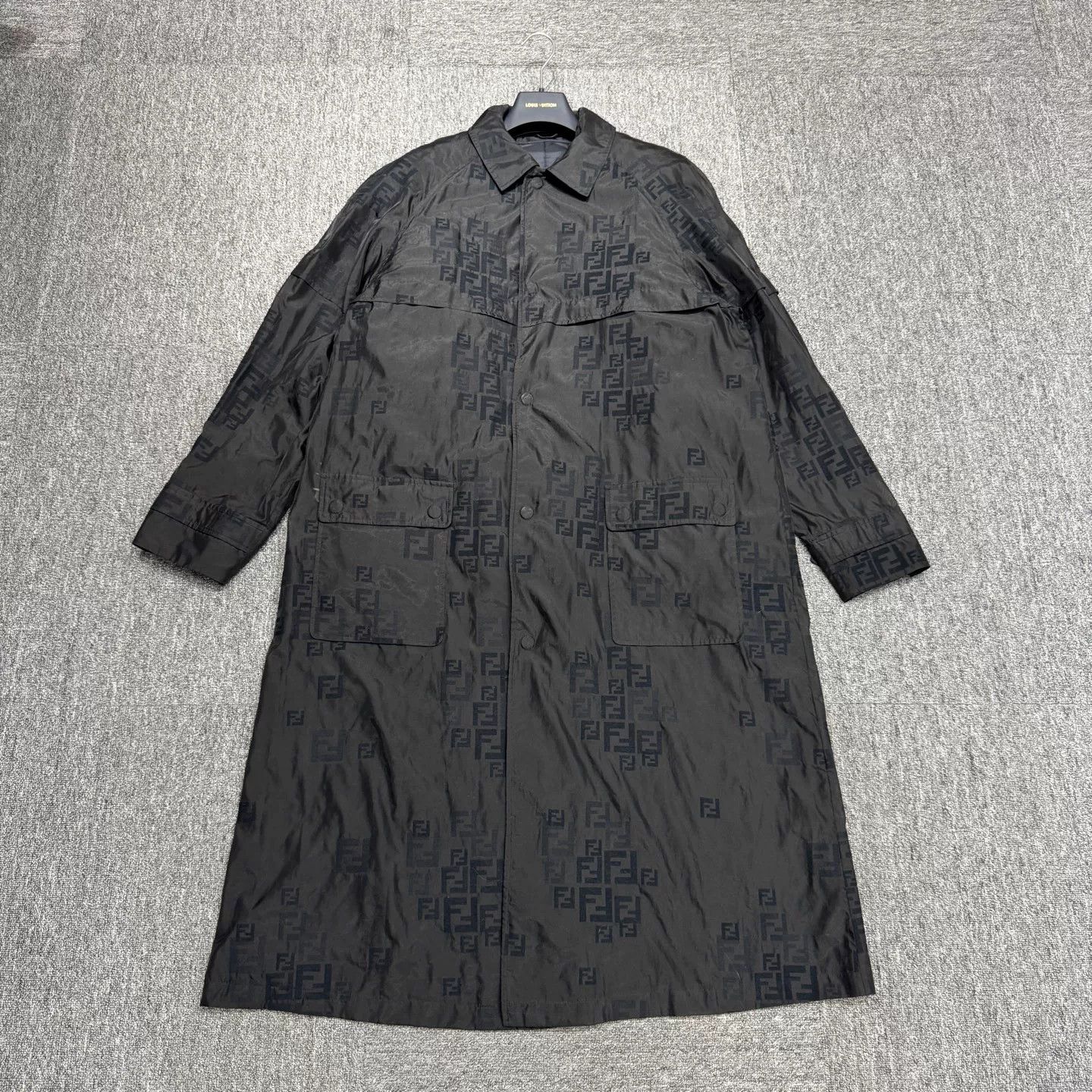 Fendi Fendi FF Monogram Raincoat Size 48 Size US M / EU 48-50 / 2 - 2 Thumbnail