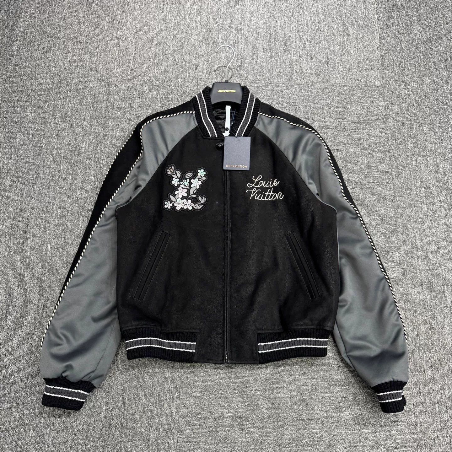 Louis Vuitton Louis Vuitton x Nigo Pearl Letter Bomber Jacket 48 Size US M / EU 48-50 / 2 - 2 Thumbnail