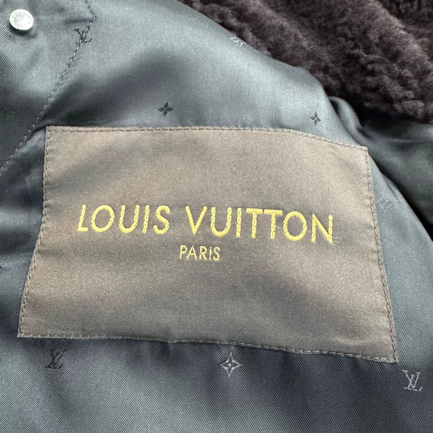 Louis Vuitton Louis Vuitton Shearling Panel Wool Coat 54 Size US L / EU 52-54 / 3 - 3 Thumbnail