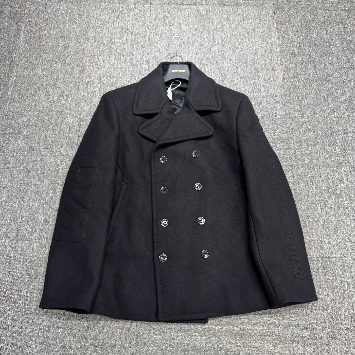 Louis Vuitton Louis Vuitton Tech Wool Double-Breasted Peacoat 52 Size US L / EU 52-54 / 3 - 2 Thumbnail