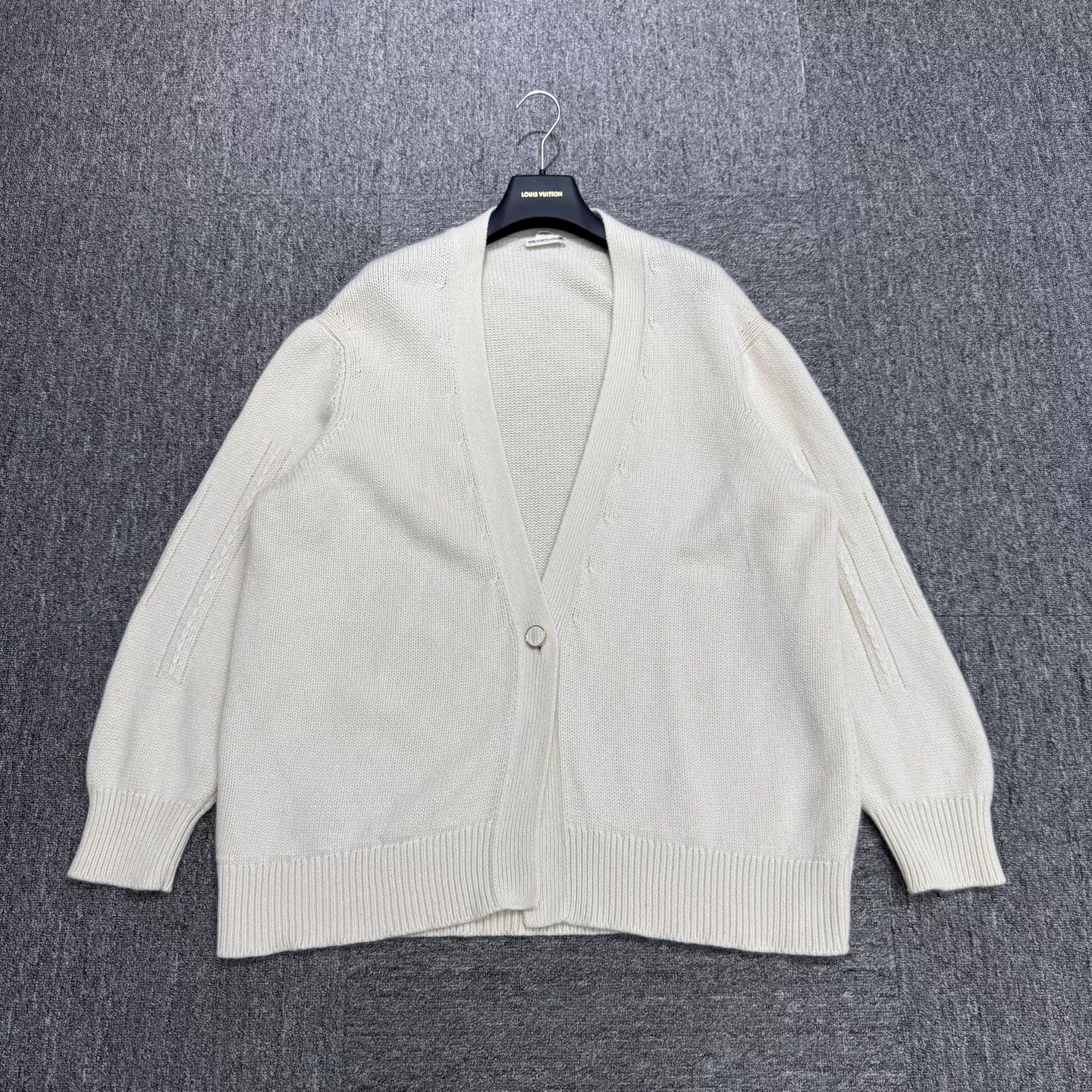 Hermes Hermes Cashmere Knit Cardigan FR 44 Size L / US 10 / IT 46 - 2 Thumbnail