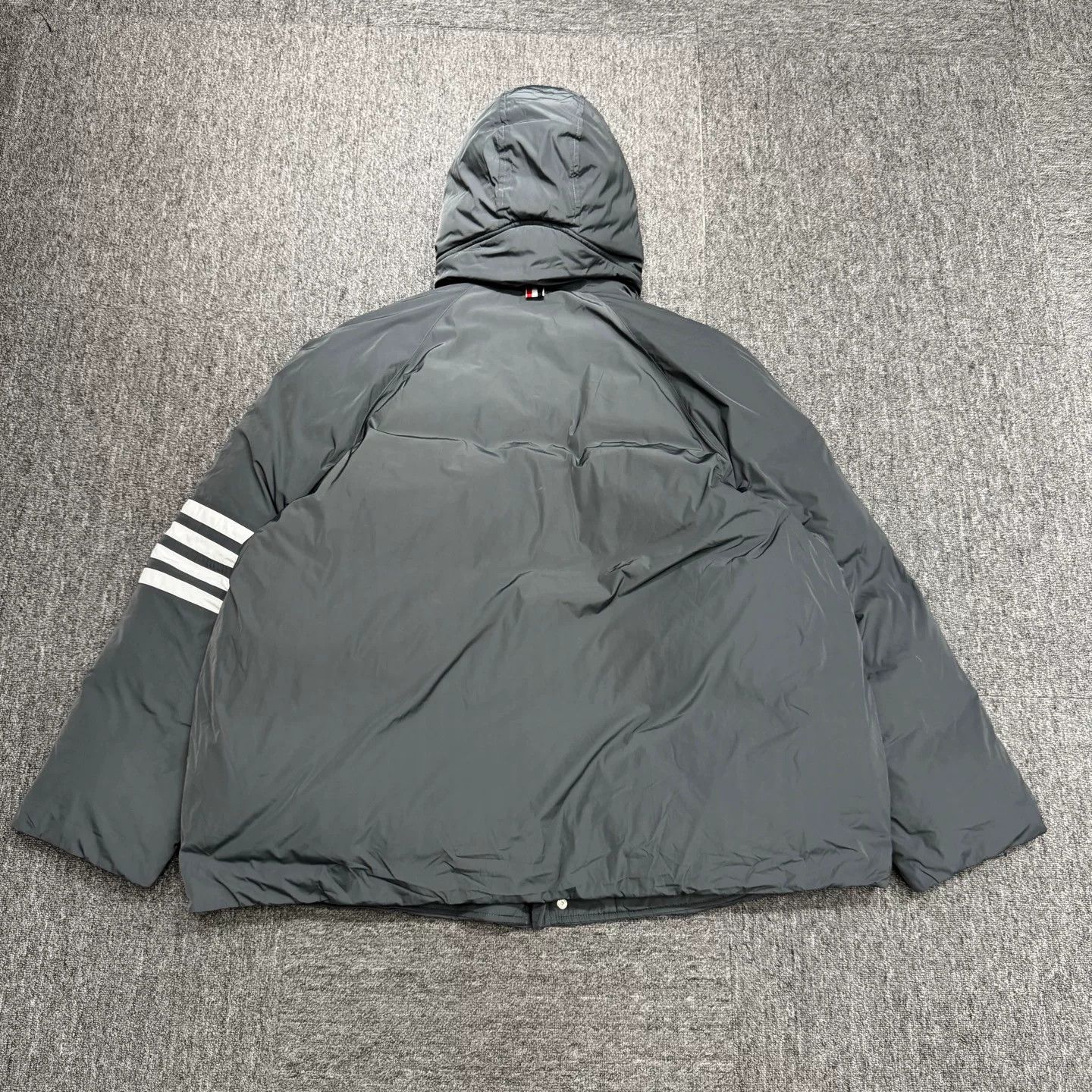 Thom Browne Thom Browne 4-Bar Down Puffer Jacket Size 5 Size US XXL / EU 58 / 5 - 7 Thumbnail