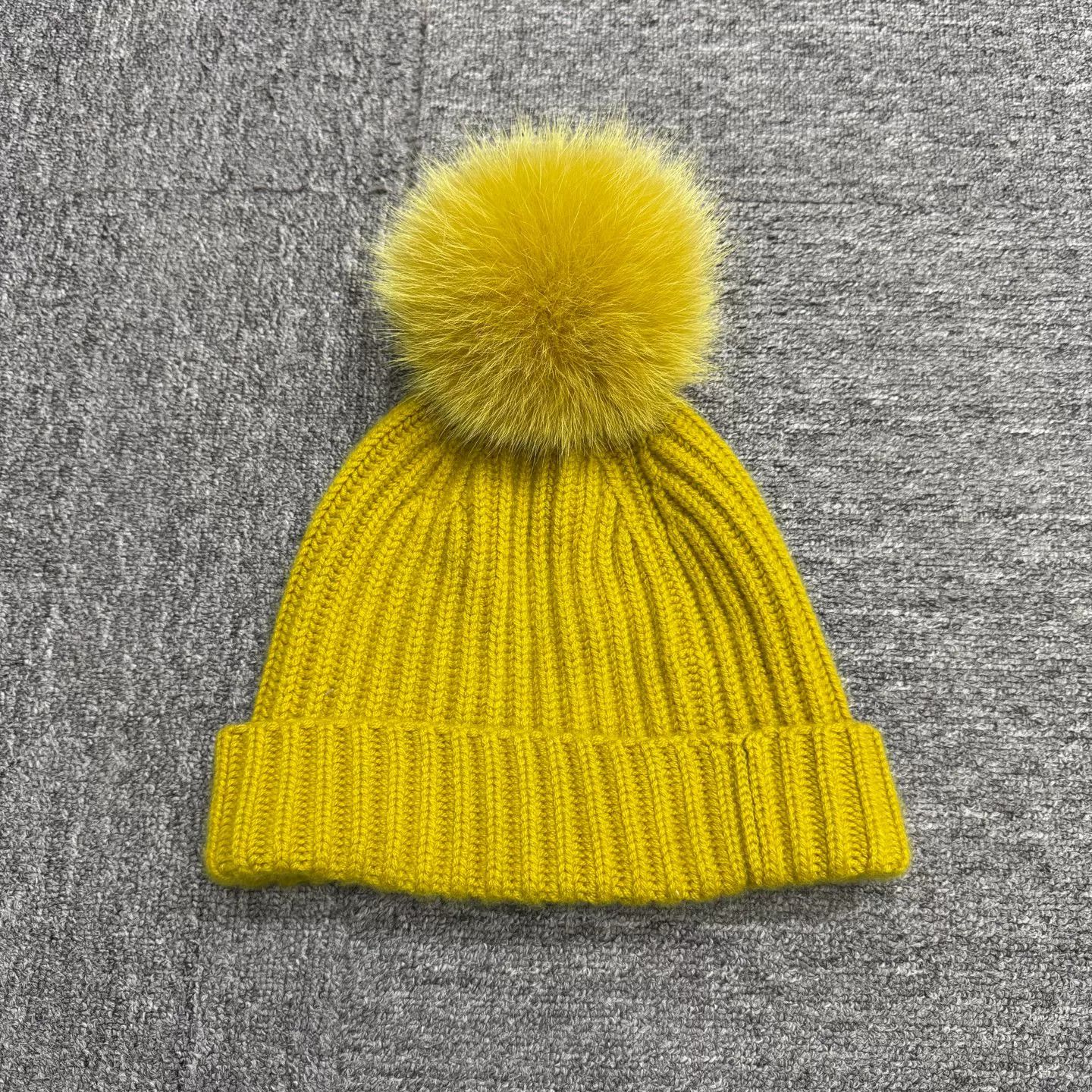 Loro Piana Loro Piana Baby Cashmere Fox Fur Beanie ONE SIZE Size ONE SIZE - 3 Thumbnail