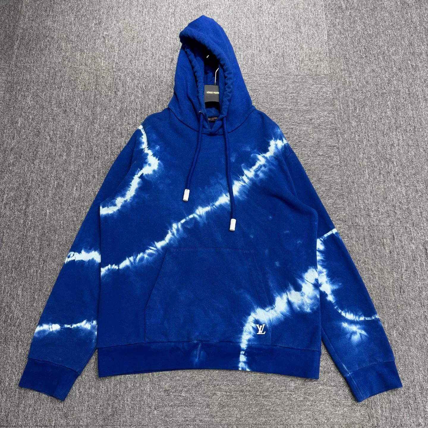 Louis Vuitton Louis Vuitton Tie-dye Hoodie Size XL Size US XL / EU 56 / 4 - 2 Thumbnail