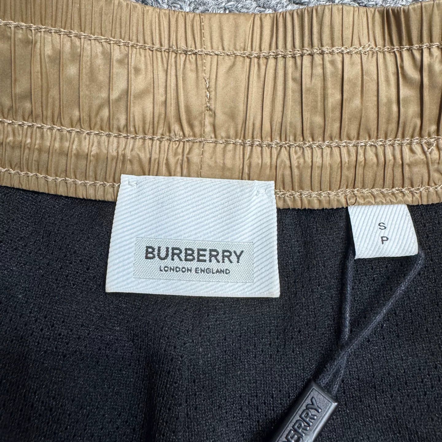 Burberry Burberry Striped Teddy Fleece Shorts Size S Size US 30 / EU 46 - 3 Thumbnail