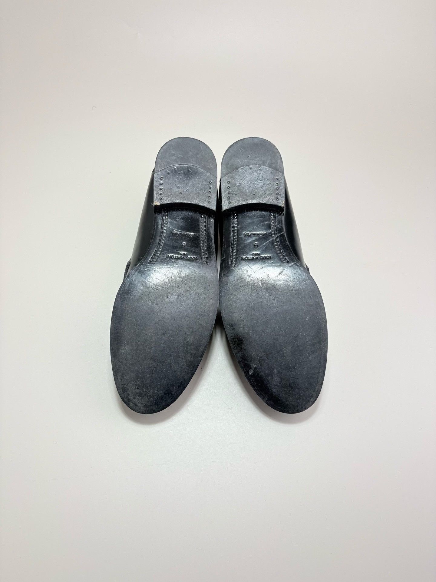 Louis Vuitton Louis Vuitton Metal Logo Leather Loafers Size 9 Size US 10 / EU 43 - 7 Thumbnail