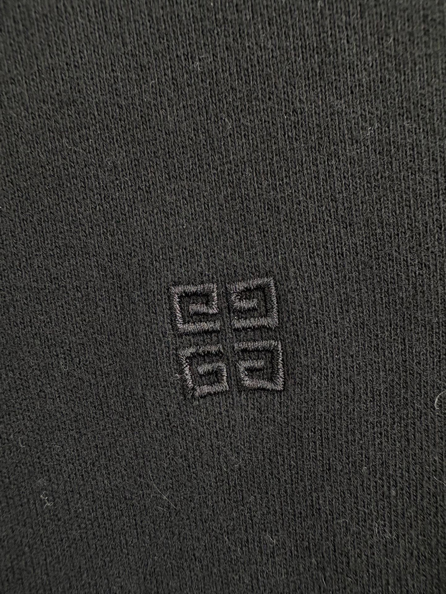 Givenchy Givenchy 4G Embroidered Hoodie Size L Size US L / EU 52-54 / 3 - 4 Thumbnail