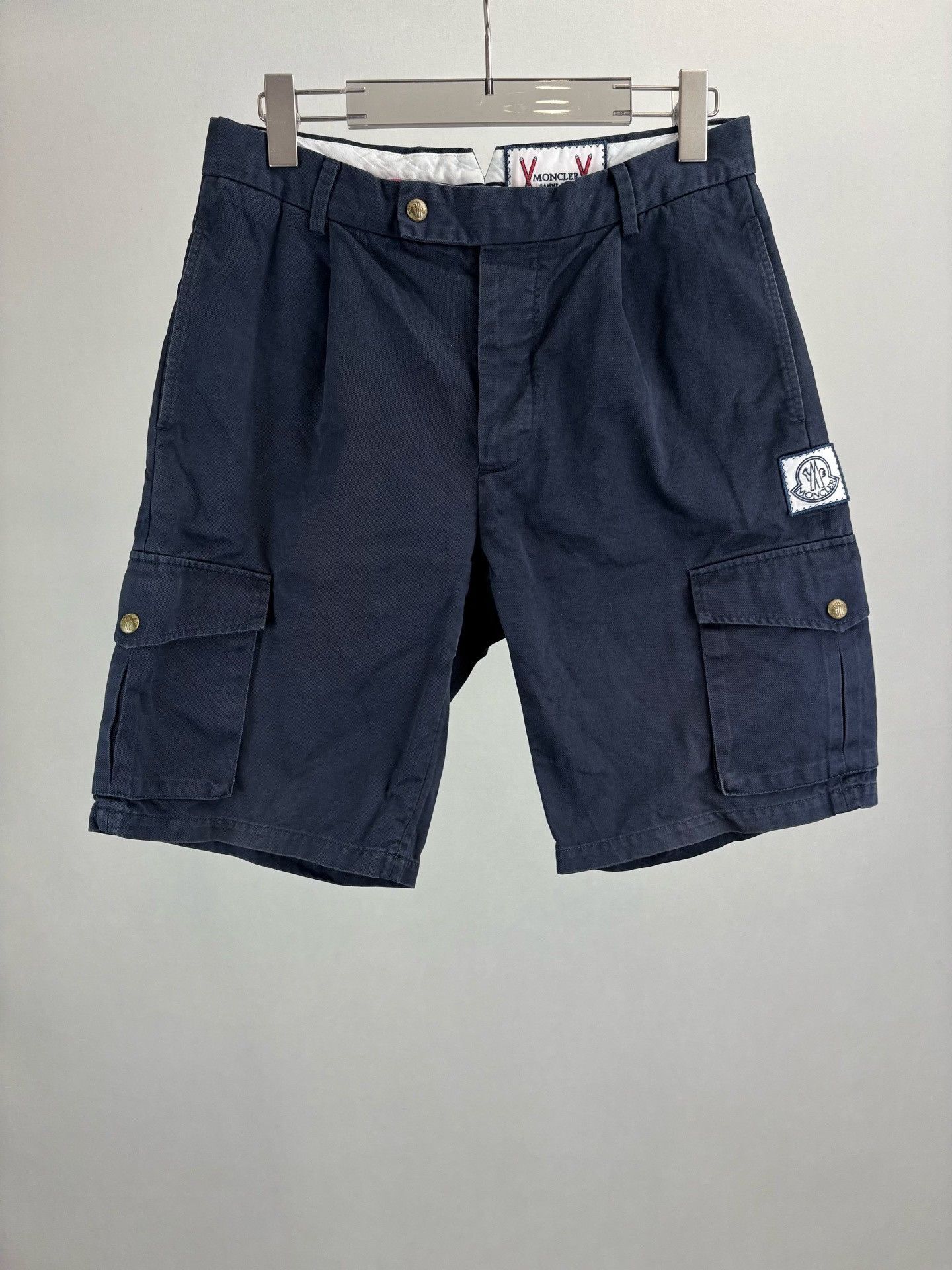 Moncler Moncler Gamme Bleu Navy Cargo Shorts 1 Size US 31 - 2 Thumbnail