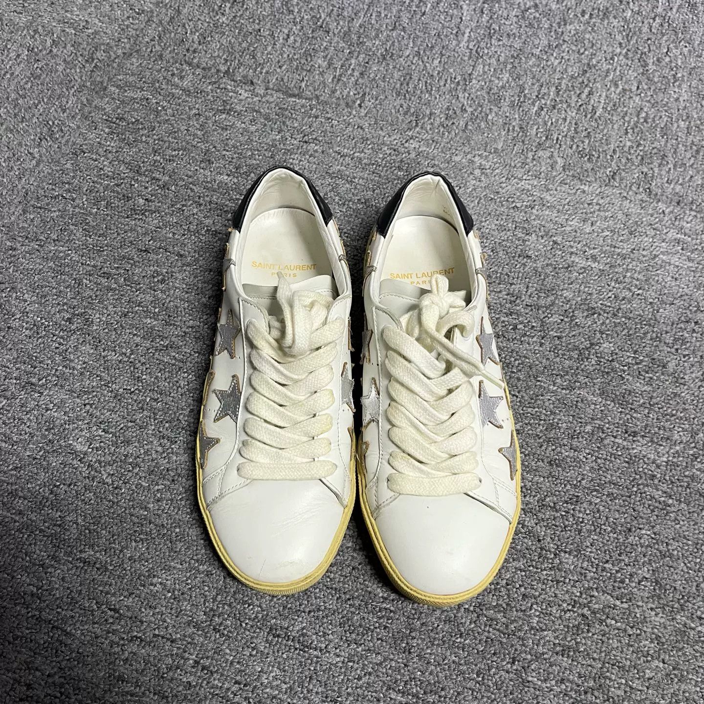 Saint Laurent Paris Saint Laurent Star Patch Low-Top Sneakers 35 Size US 5 / IT 35 - 2 Thumbnail