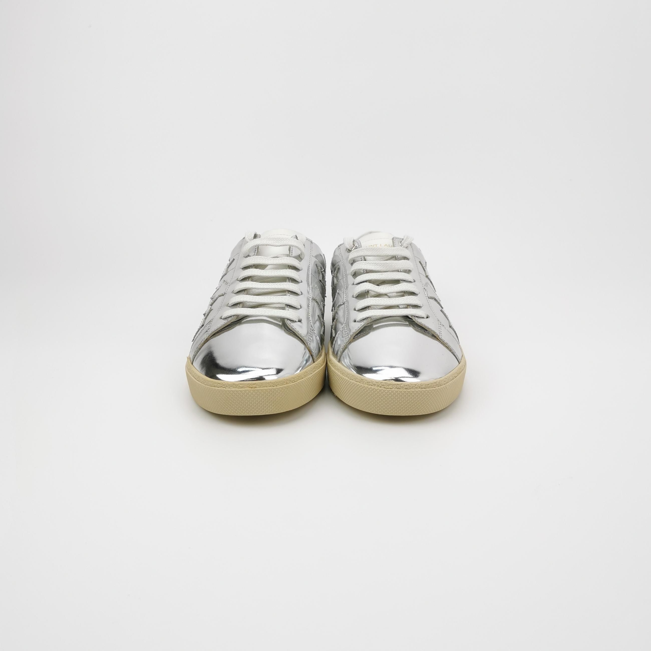 Saint Laurent Paris Saint Laurent Silver Star Patch Low-Top Sneakers 40 Size US 7 / EU 40 - 4 Thumbnail