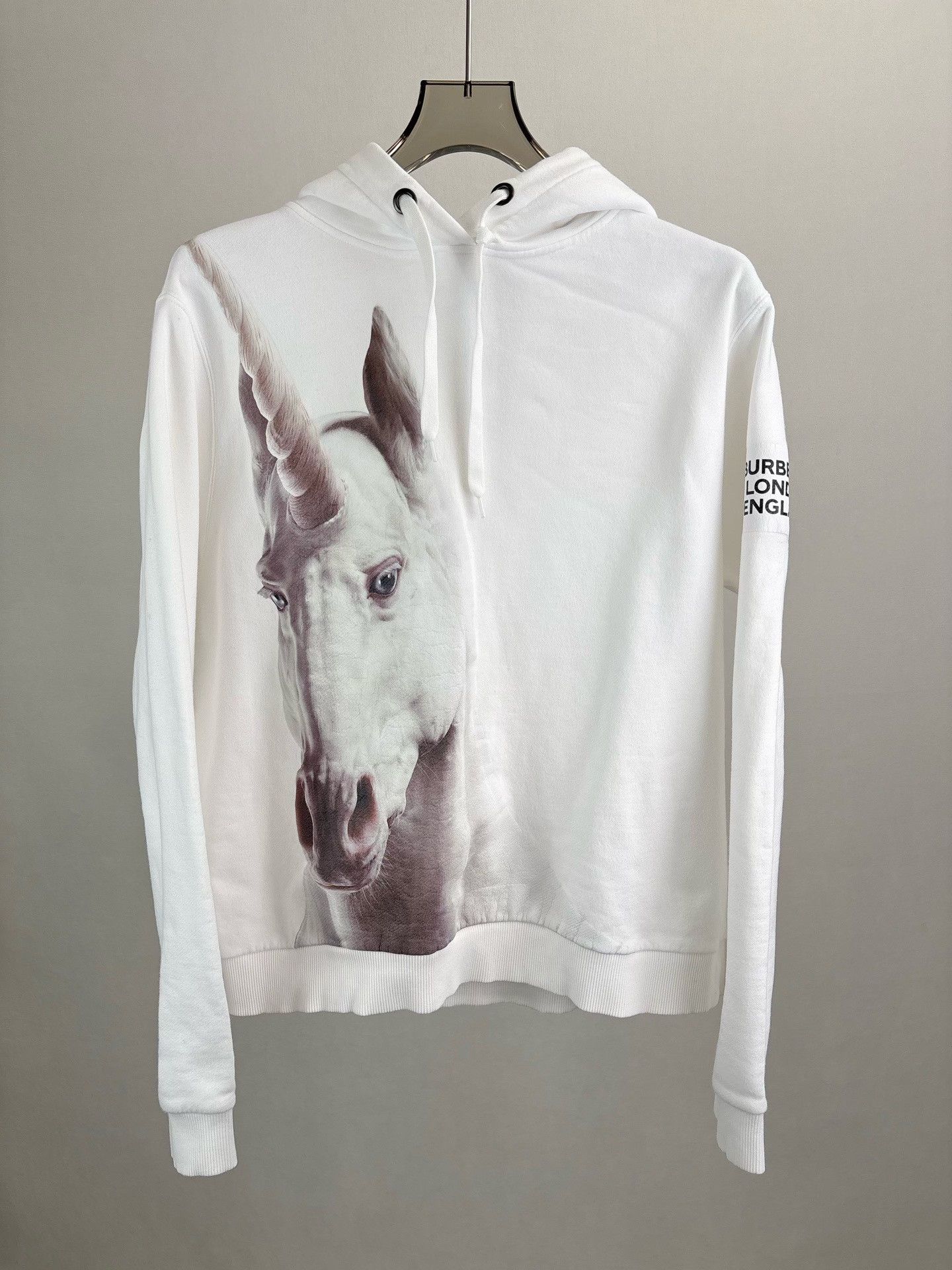 Burberry Burberry Unicorn Graphic Hoodie White Size L Size US L / EU 52-54 / 3 - 2 Thumbnail