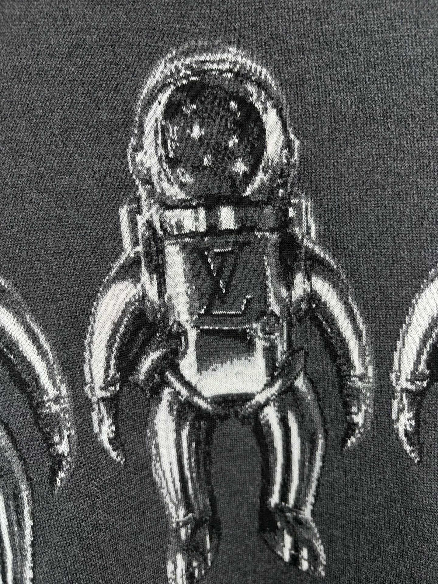 Louis Vuitton Louis Vuitton Astronaut Intarsia Sweater XL Size US XL / EU 56 / 4 - 4 Thumbnail