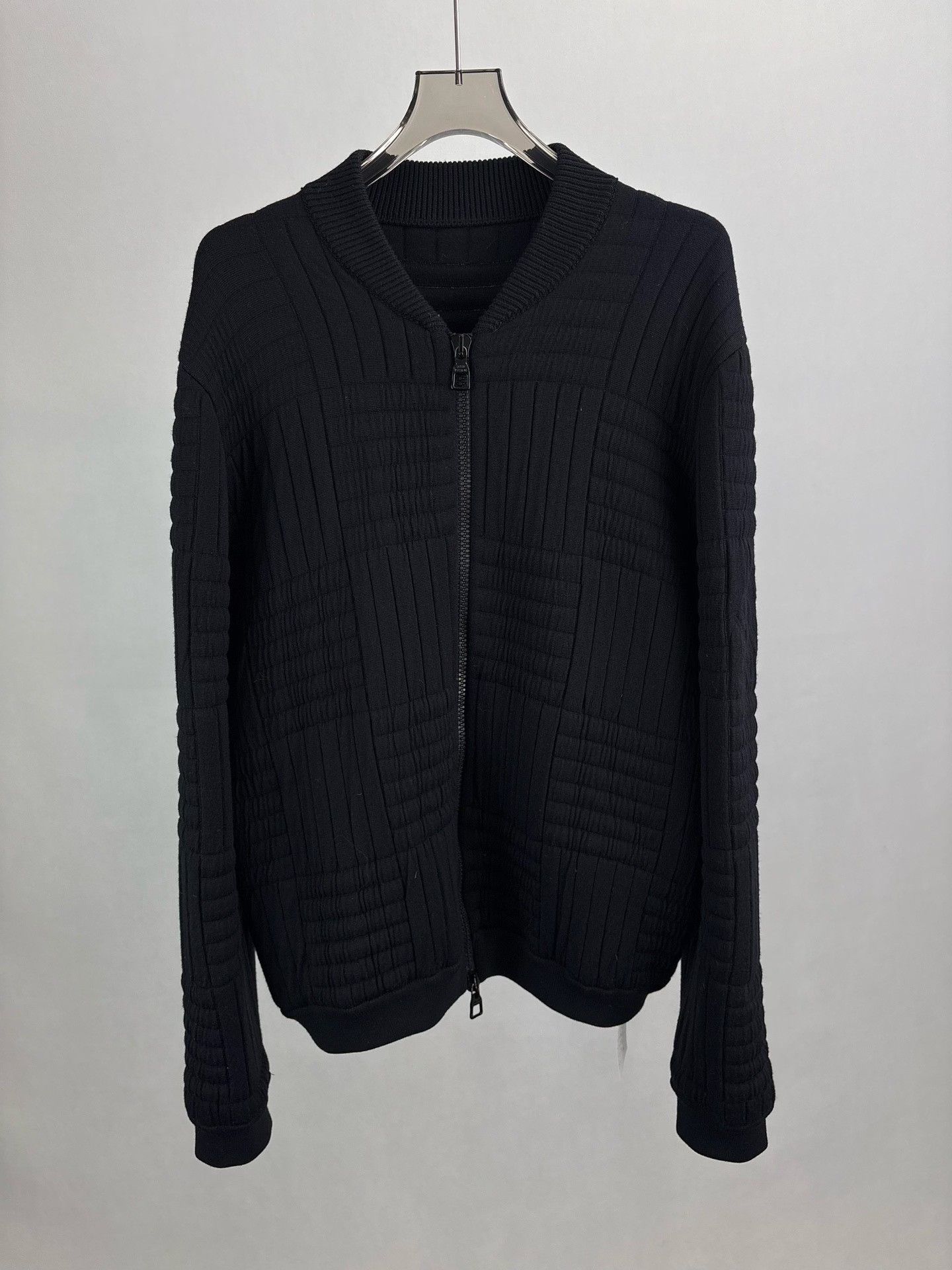Louis Vuitton Louis Vuitton Textured Wool Zip Jacket XL Size US XL / EU 56 / 4 - 2 Thumbnail