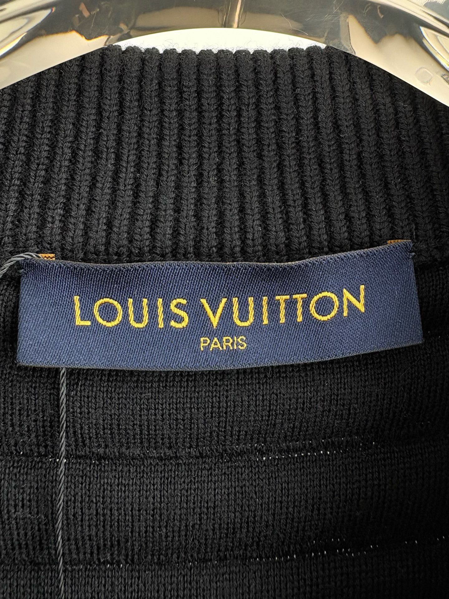 Louis Vuitton Louis Vuitton Textured Knit Zip Jacket Size S Size US S / EU 44-46 / 1 - 5 Thumbnail