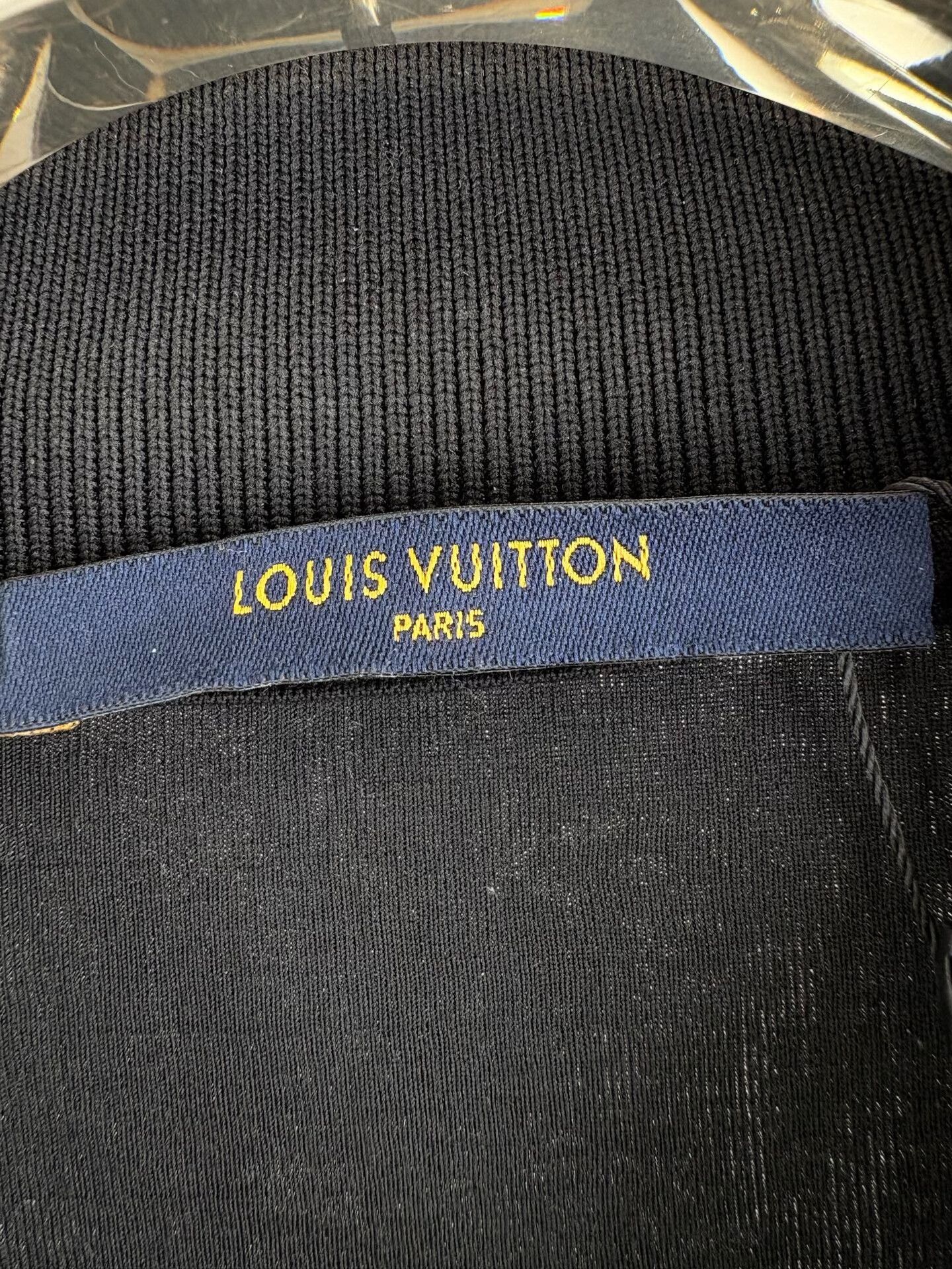 Louis Vuitton Louis Vuitton Chain Detail Zip Jacket XL Size US XL / EU 56 / 4 - 4 Thumbnail