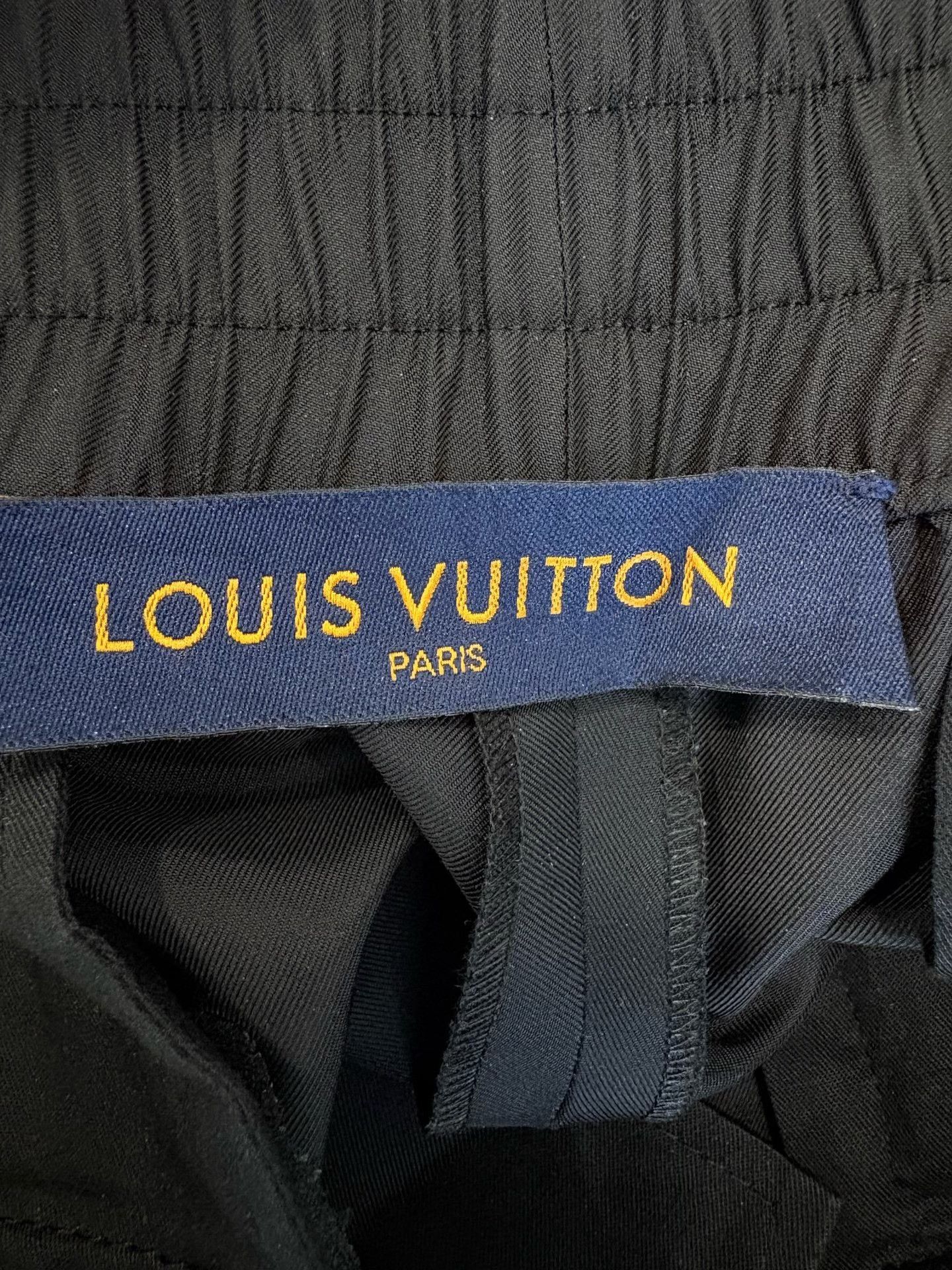 Louis Vuitton Louis Vuitton Leather Patch Casual Pants Size 46 Size US 30 / EU 46 - 5 Thumbnail