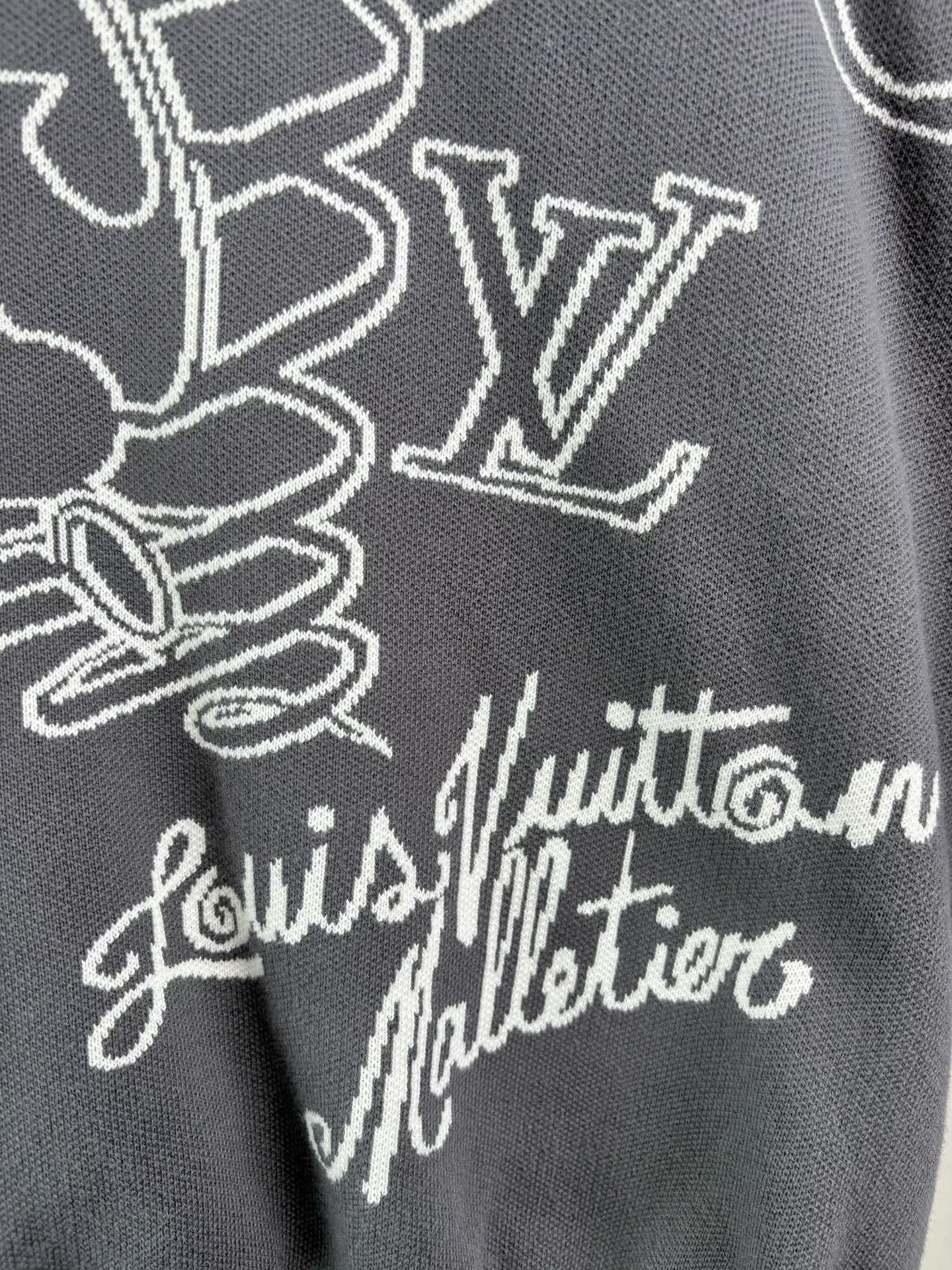 Louis Vuitton Louis Vuitton Bugs Bunny Graphic Knit Sweater XL Size US XL / EU 56 / 4 - 4 Thumbnail