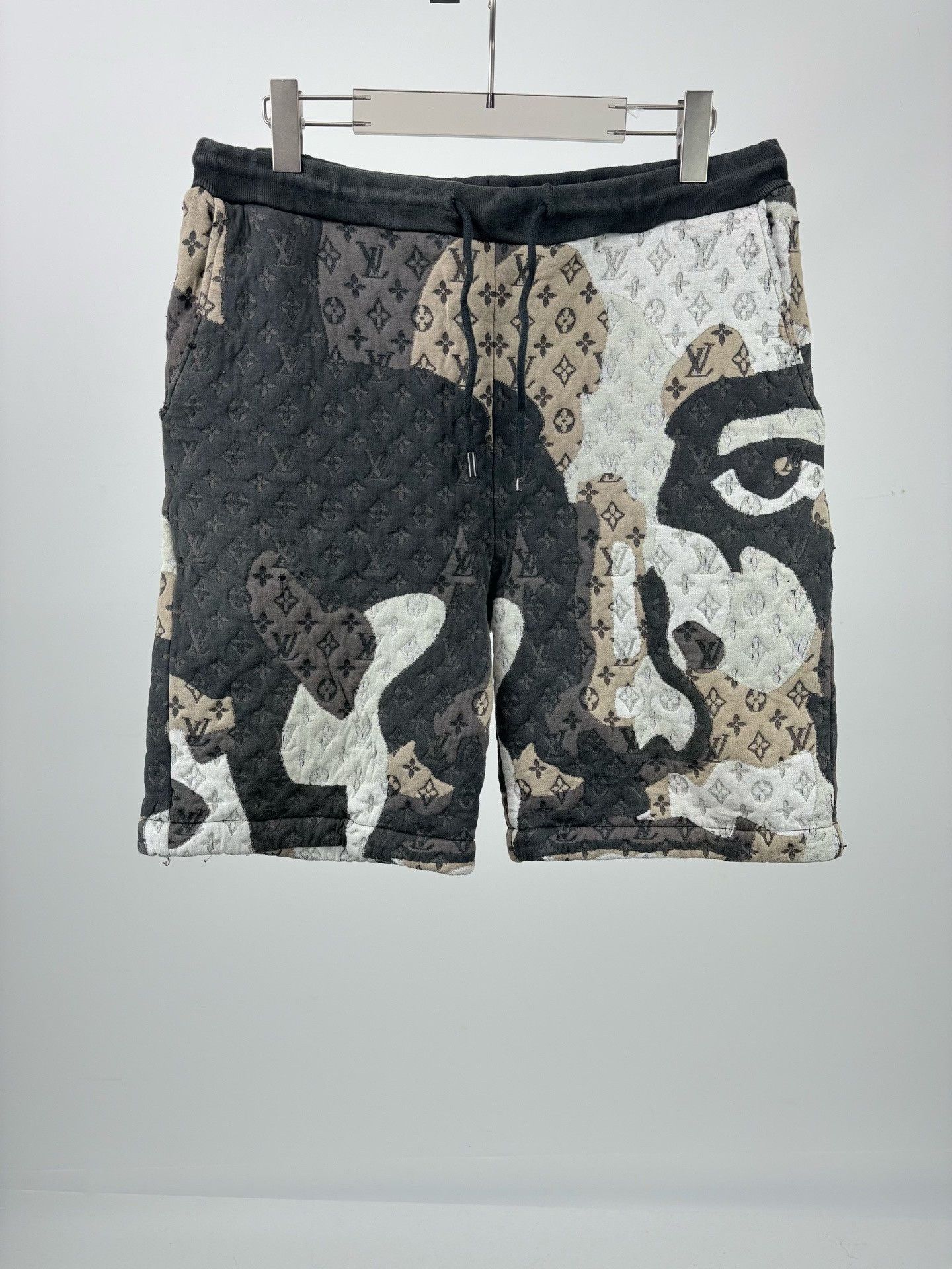 Louis Vuitton Louis Vuitton Monogram Portrait Embossed Shorts XXL Size US 38 / EU 54 - 2 Thumbnail