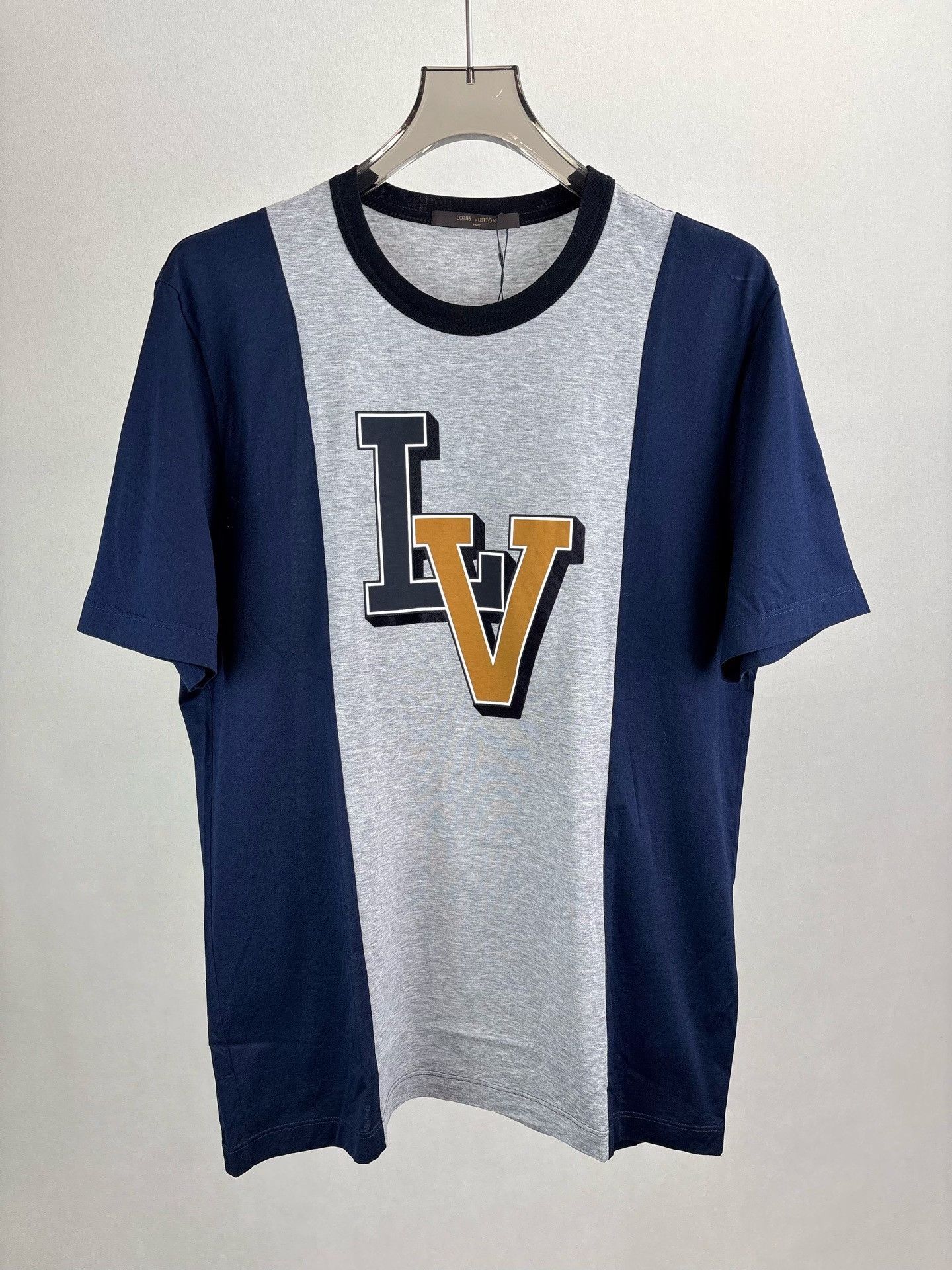 Louis Vuitton Louis Vuitton Tri-Color Block LV Logo T-Shirt XL Size US XL / EU 56 / 4 - 2 Thumbnail