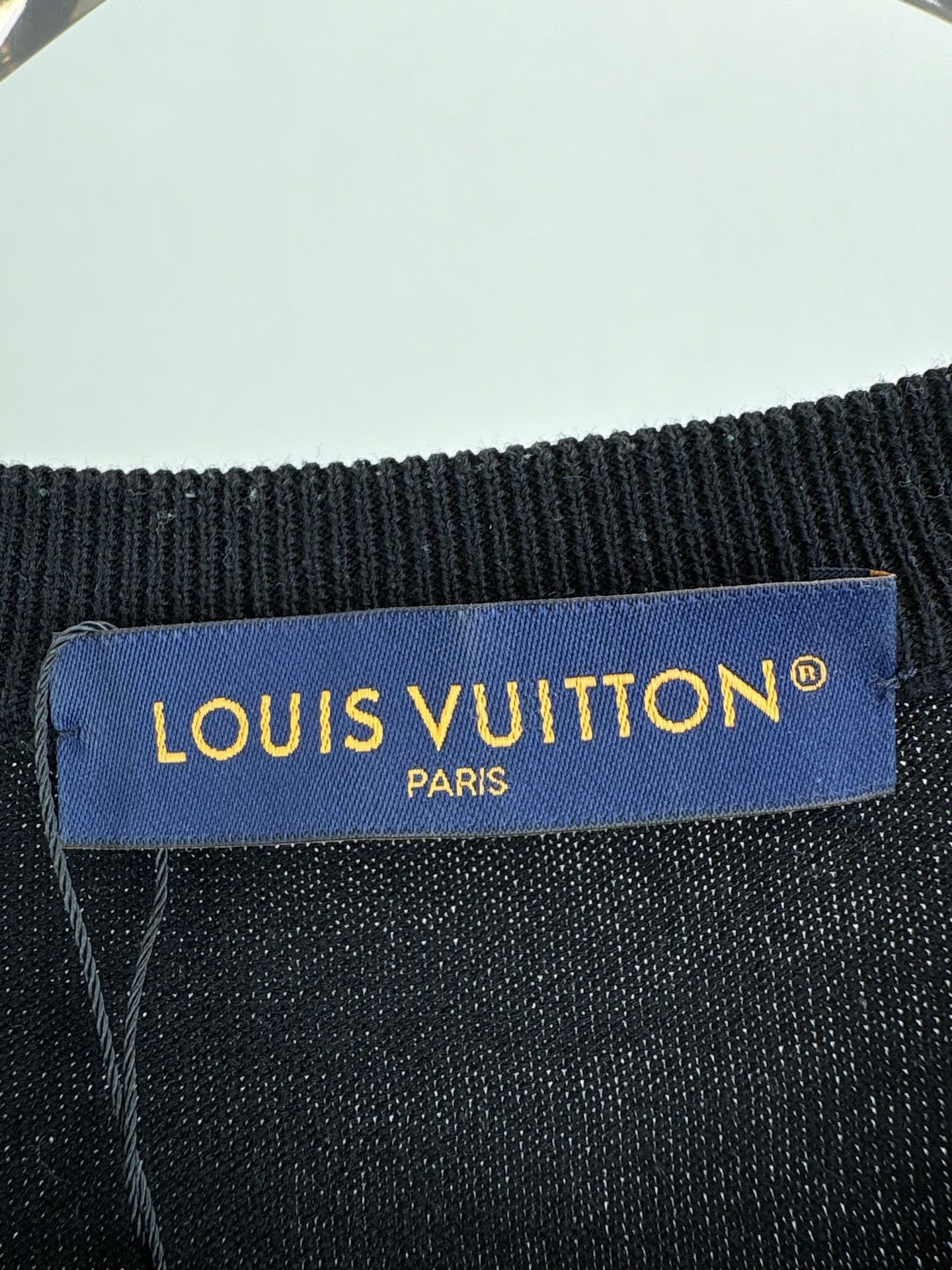 Louis Vuitton Louis Vuitton Beaded Pocket Knit T-Shirt XL Size US XL / EU 56 / 4 - 5 Thumbnail