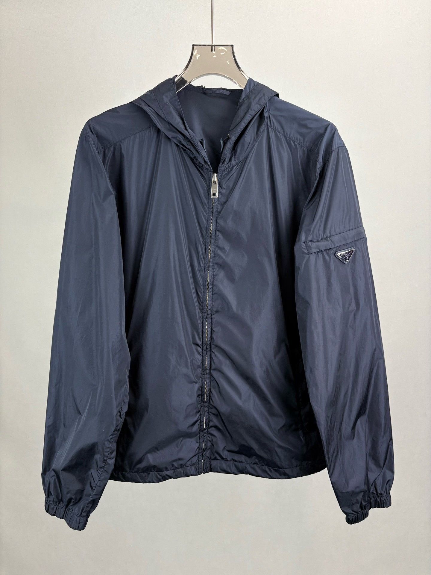 Prada Prada Triangle Logo Hooded Windbreaker XXL Size US XXL / EU 58 / 5 - 2 Thumbnail