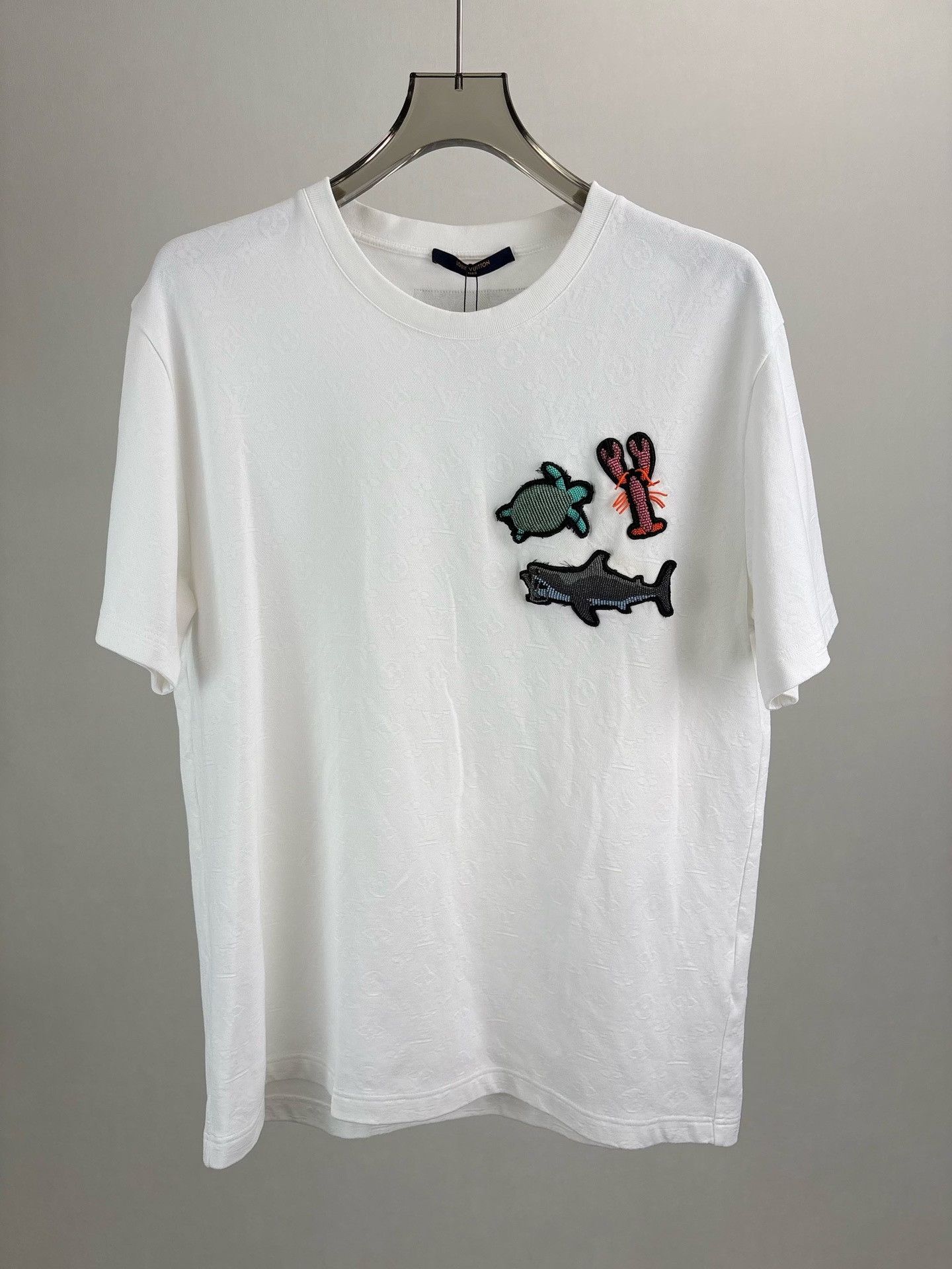 Louis Vuitton Louis Vuitton Beaded Sea Patch Monogram T-Shirt XL Size US XL / EU 56 / 4 - 2 Thumbnail