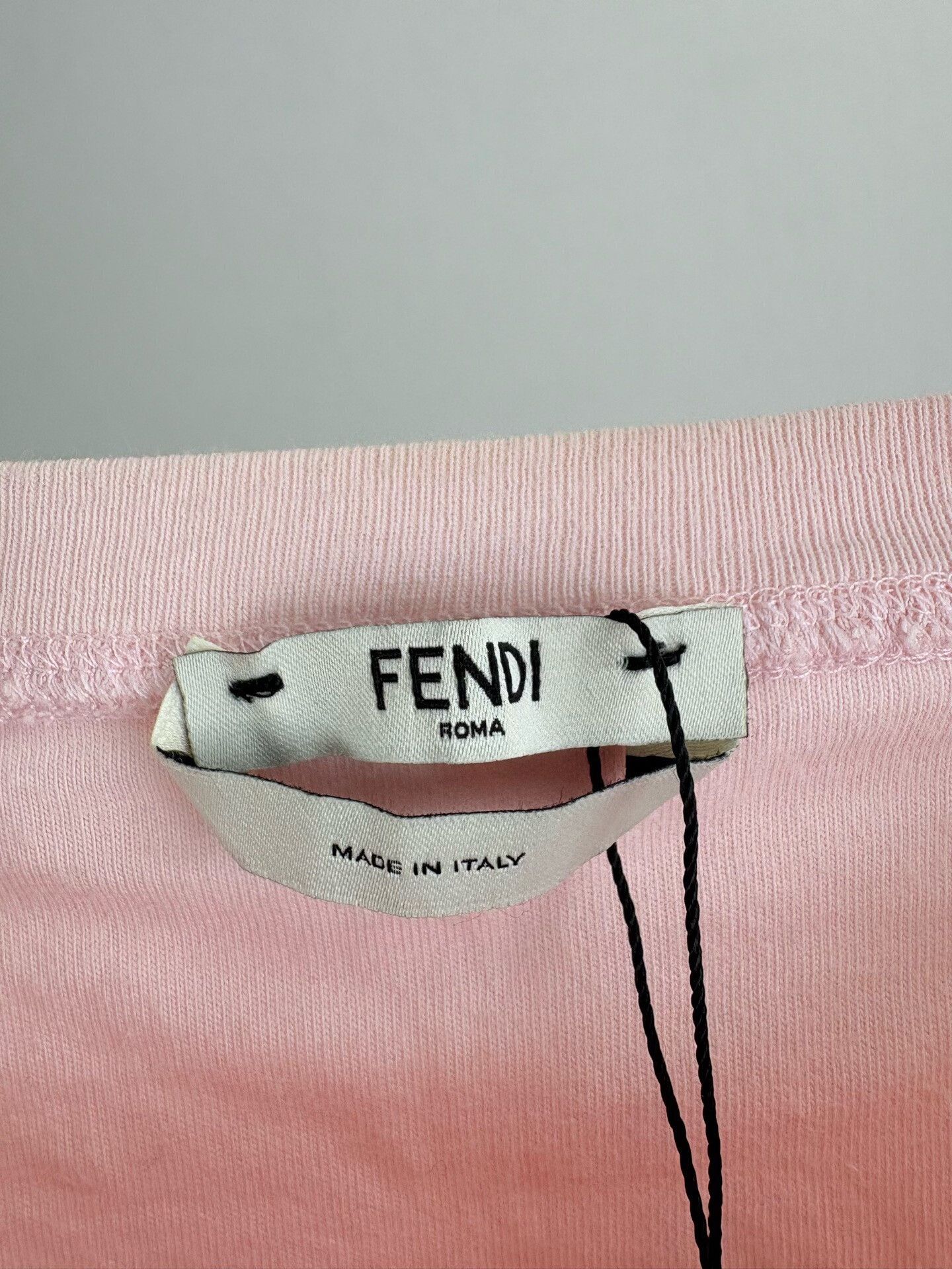 Fendi Fendi Logo Tape Pink T-Shirt IT 40 Size S / US 4 / IT 40 - 5 Thumbnail