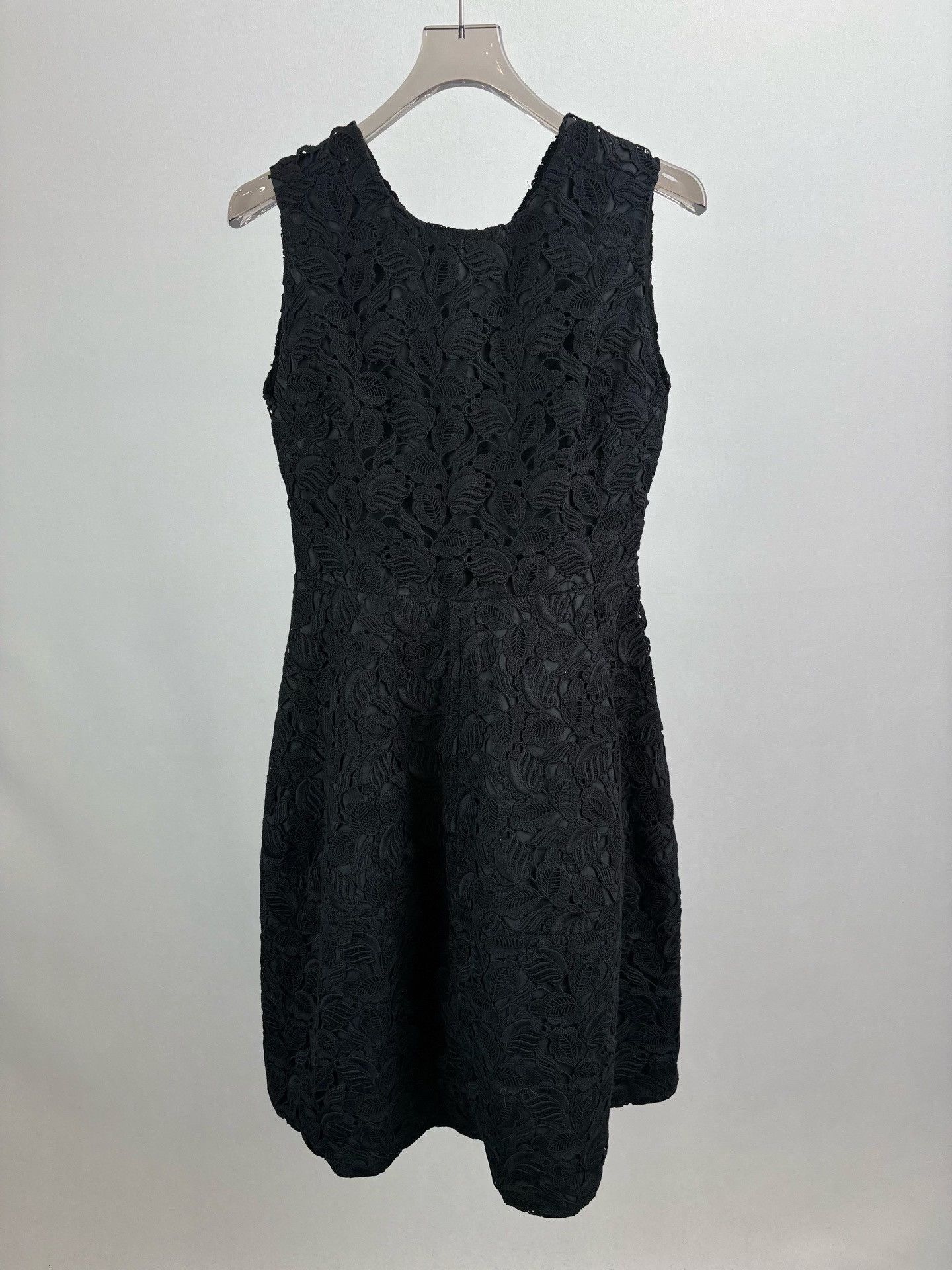 Salvatore Ferragamo Ferragamo Floral Lace Midi Dress IT 40 Size S / US 4 / IT 40 - 2 Thumbnail