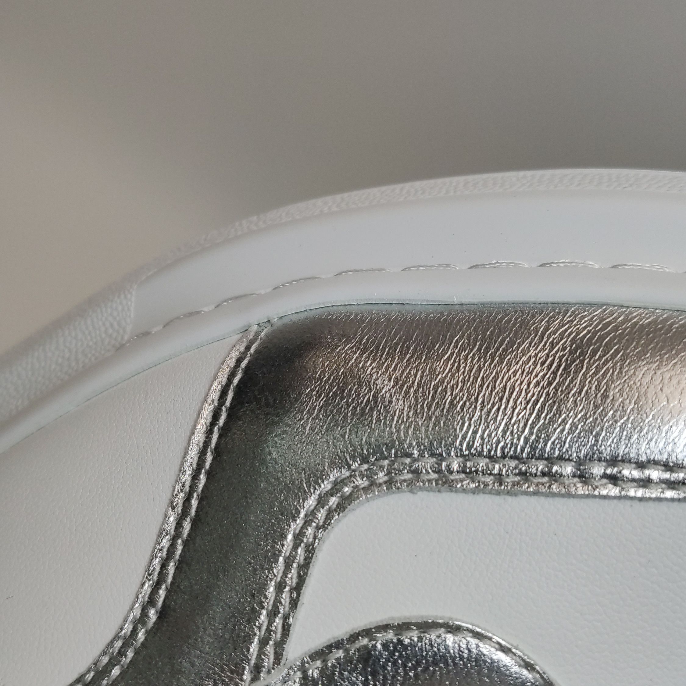 Alexander McQueen Alexander McQueen Men 11 Lowtop Sneakers Size US 11 / EU 44 - 11 Thumbnail