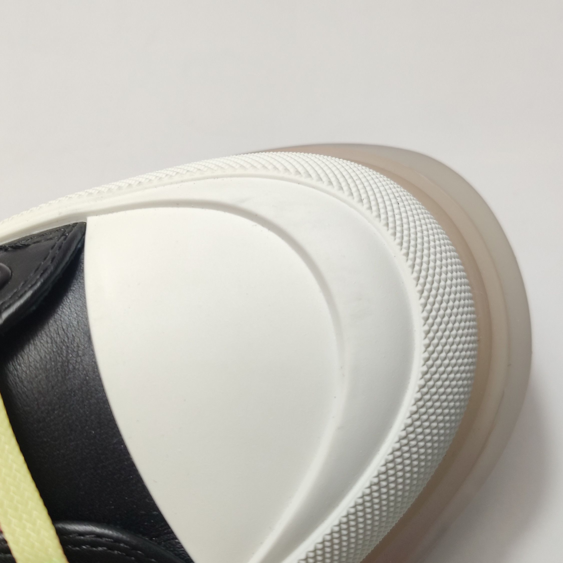 Alexander McQueen Alexander McQueen Men 7 Lowtop Sneakers Size US 7 / EU 40 - 7 Thumbnail