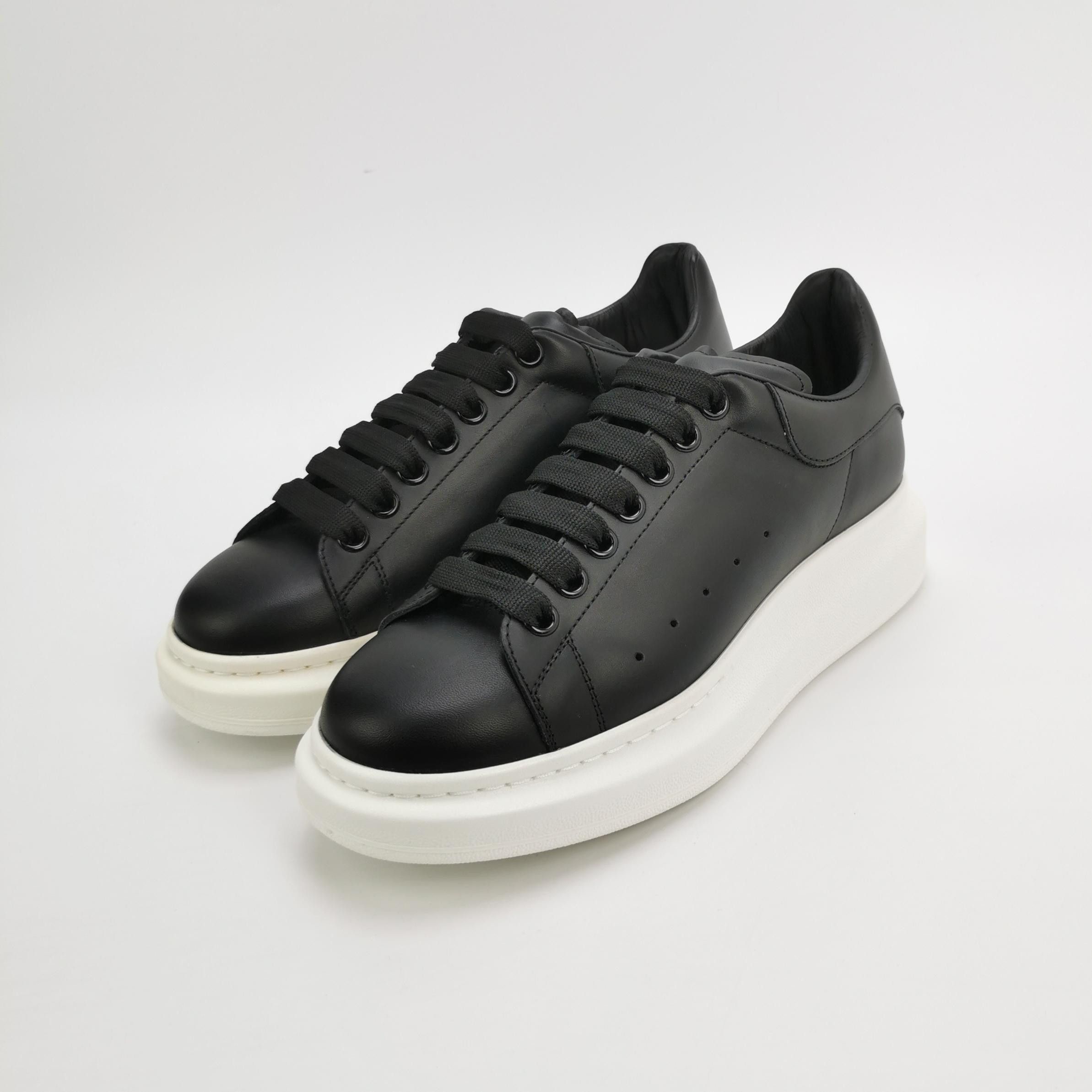 Alexander McQueen Alexander McQueen Men 7 Lowtop Sneakers Size US 7 / EU 40 - 2 Thumbnail
