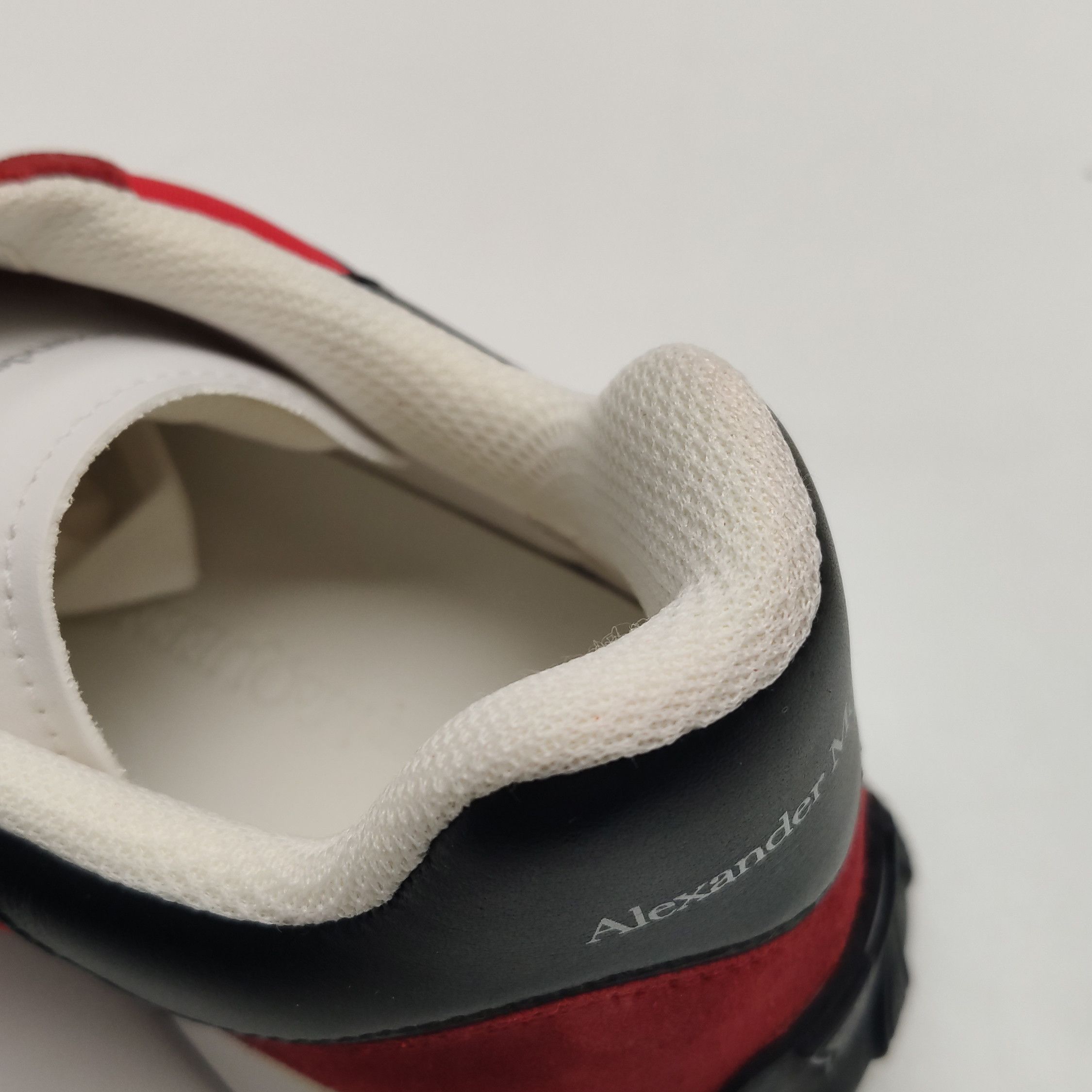 Alexander McQueen Alexander McQueen Men 6 Lowtop Sneakers Size US 6 / EU 39 - 9 Thumbnail