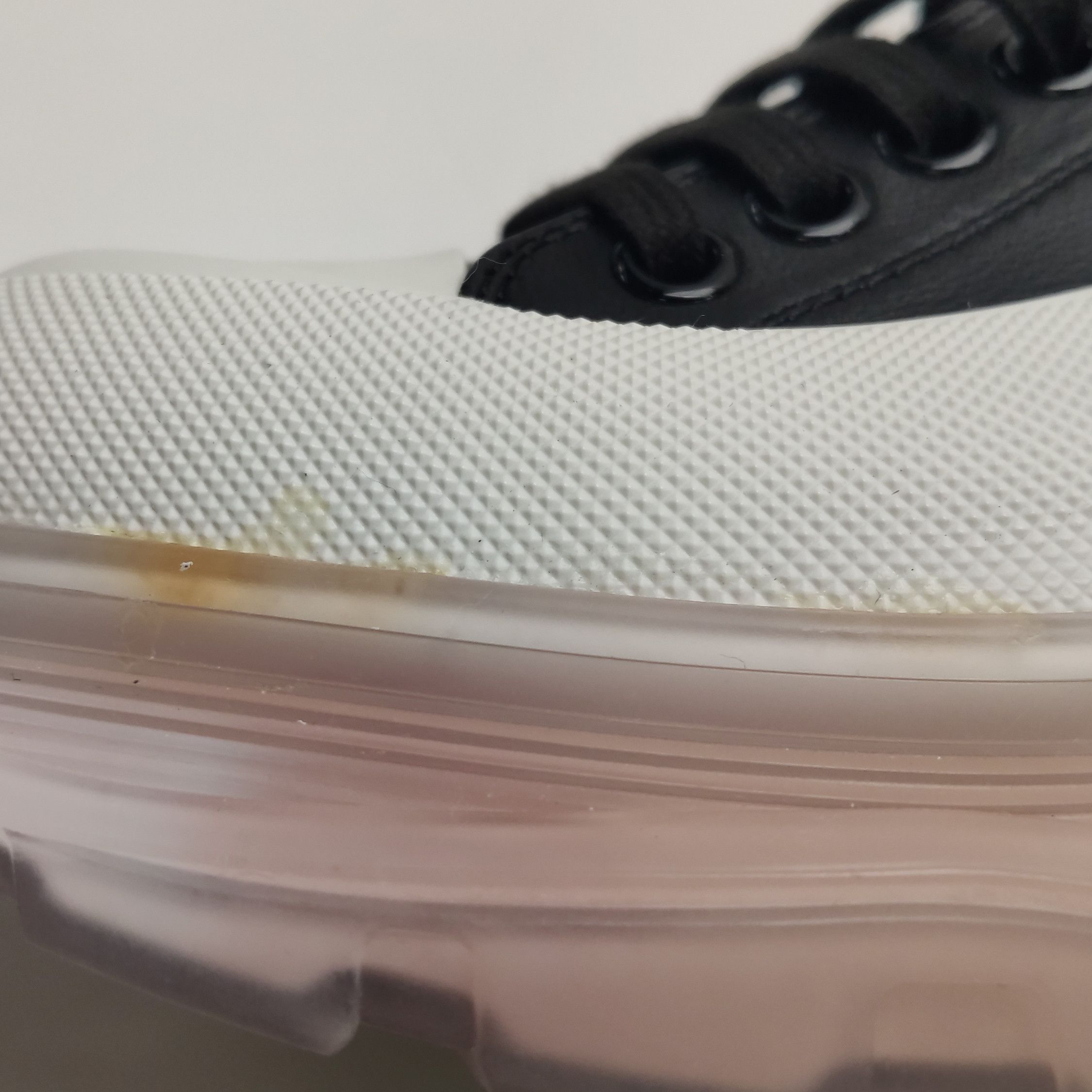 Alexander McQueen Alexander McQueen Men 6 Lowtop Sneakers Size US 6 / EU 39 - 10 Thumbnail