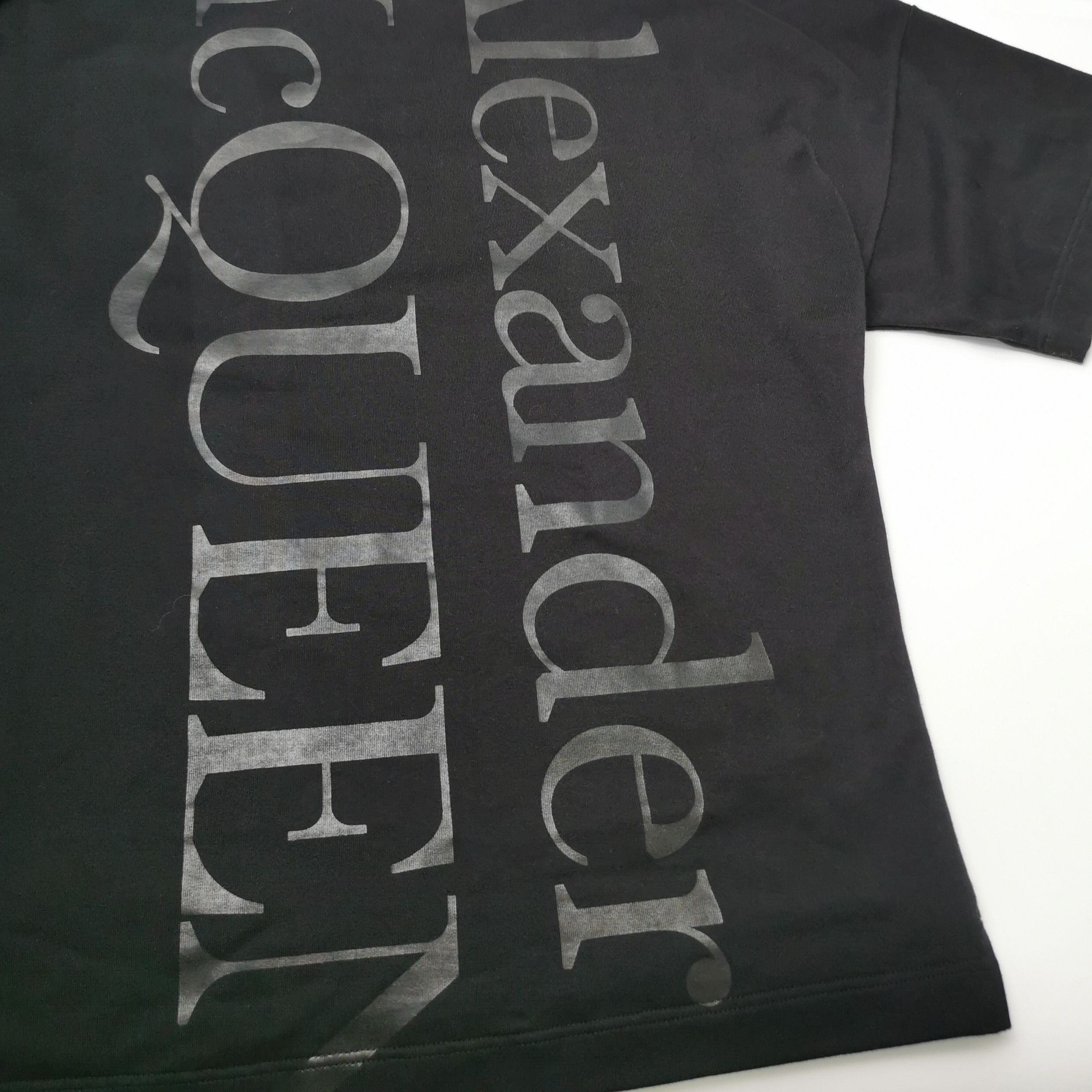 Alexander McQueen Alexander McQueen Men m Short Sleeve Shirts Size US M / EU 48-50 / 2 - 4 Thumbnail