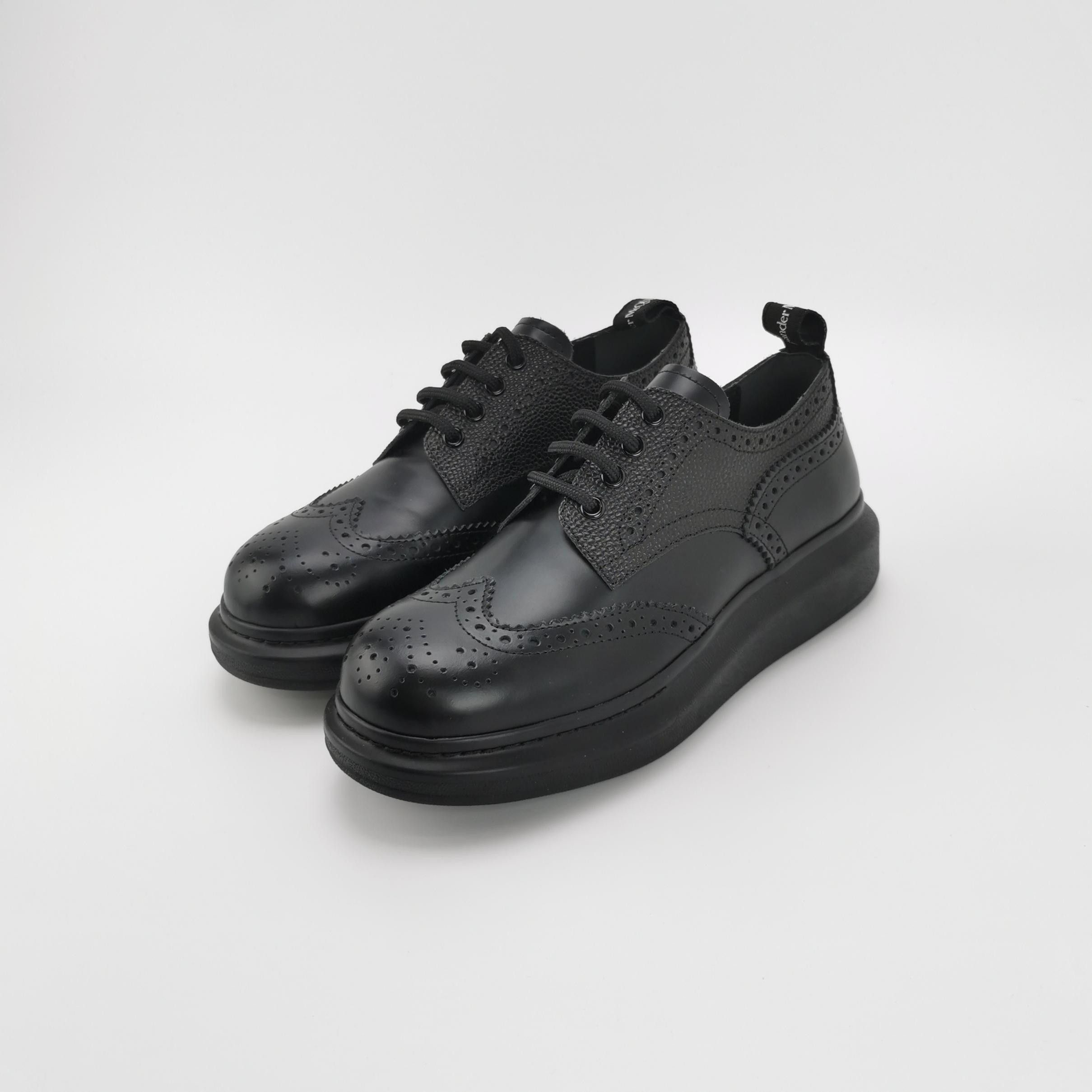 Alexander McQueen Alexander McQueen Men 6 Lowtop Sneakers Size US 6 / EU 39 - 2 Thumbnail