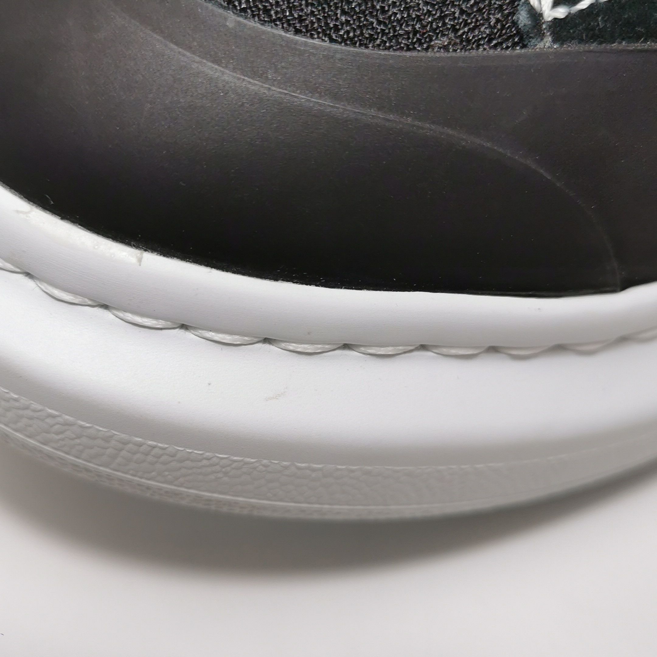 Alexander McQueen Alexander McQueen Men 7 Lowtop Sneakers Size US 7 / EU 40 - 8 Thumbnail