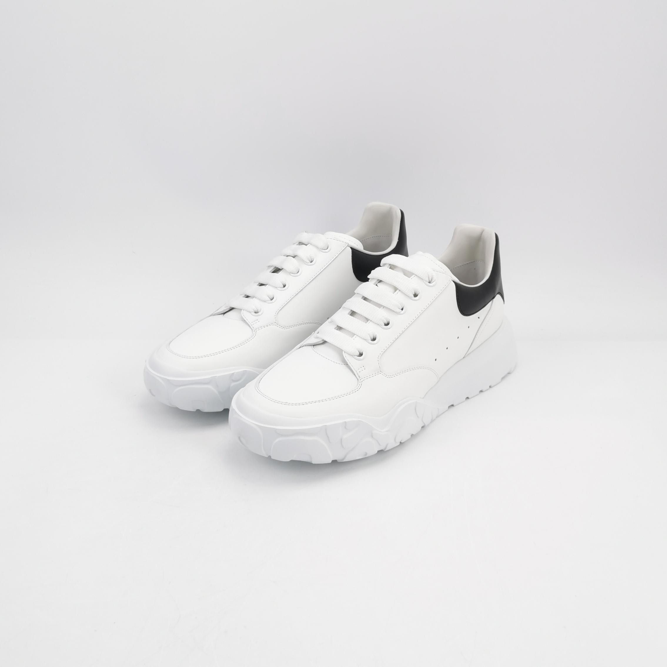 Alexander McQueen Alexander McQueen Men 11 Lowtop Sneakers Size US 11 / EU 44 - 2 Thumbnail