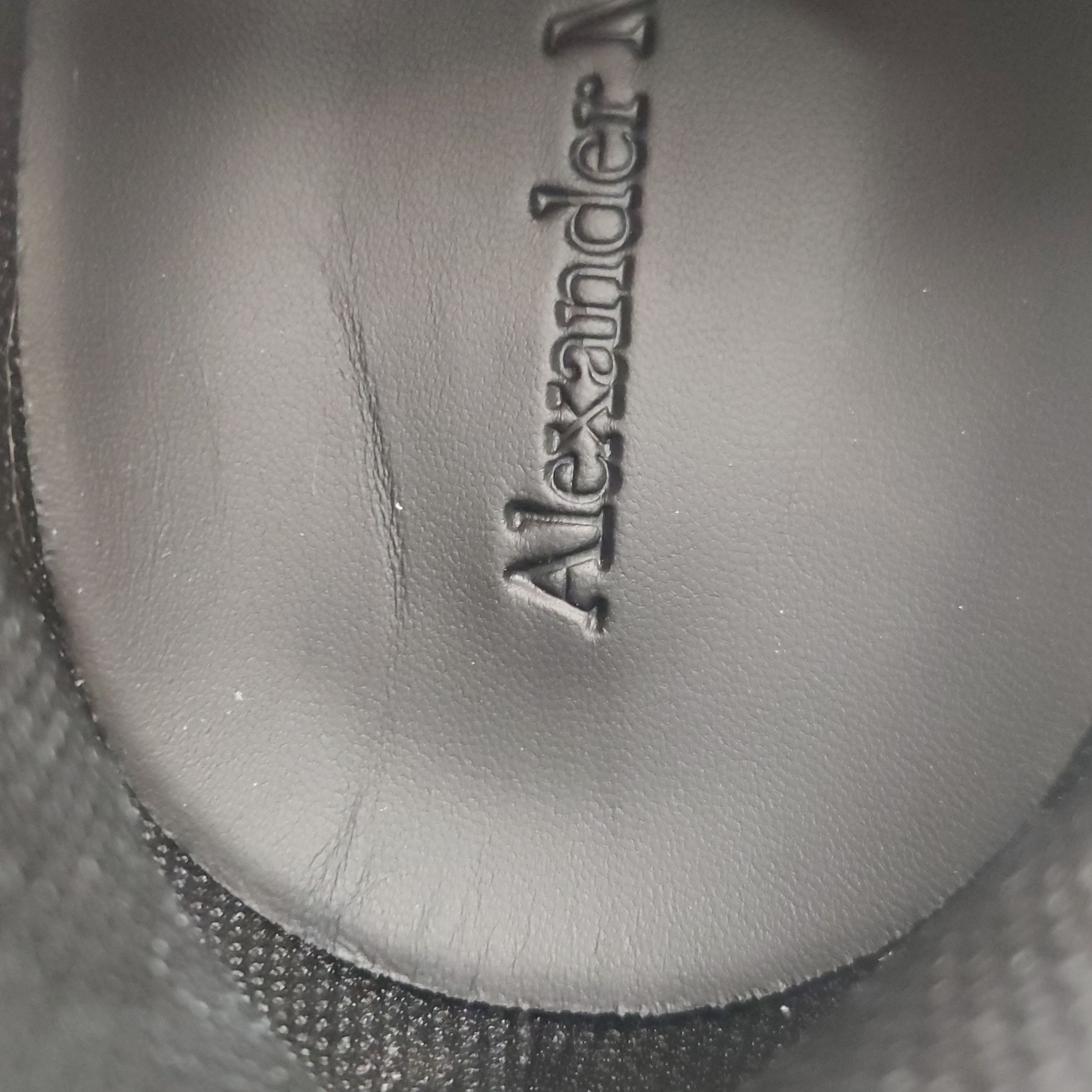 Alexander McQueen Alexander McQueen Men 11 Lowtop Sneakers Size US 11 / EU 44 - 11 Thumbnail