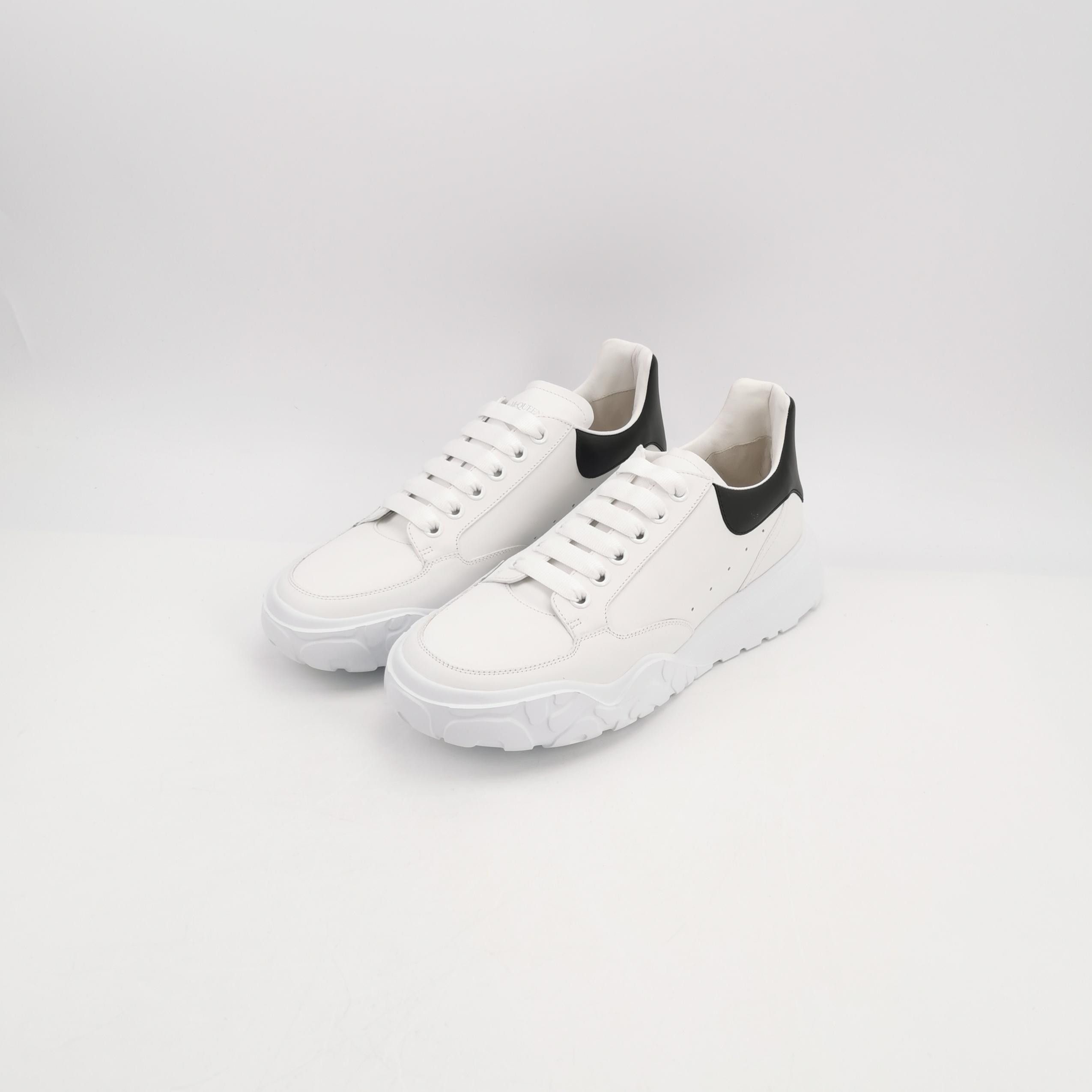 Alexander McQueen Alexander McQueen Men 11 Lowtop Sneakers Size US 11 / EU 44 - 2 Thumbnail