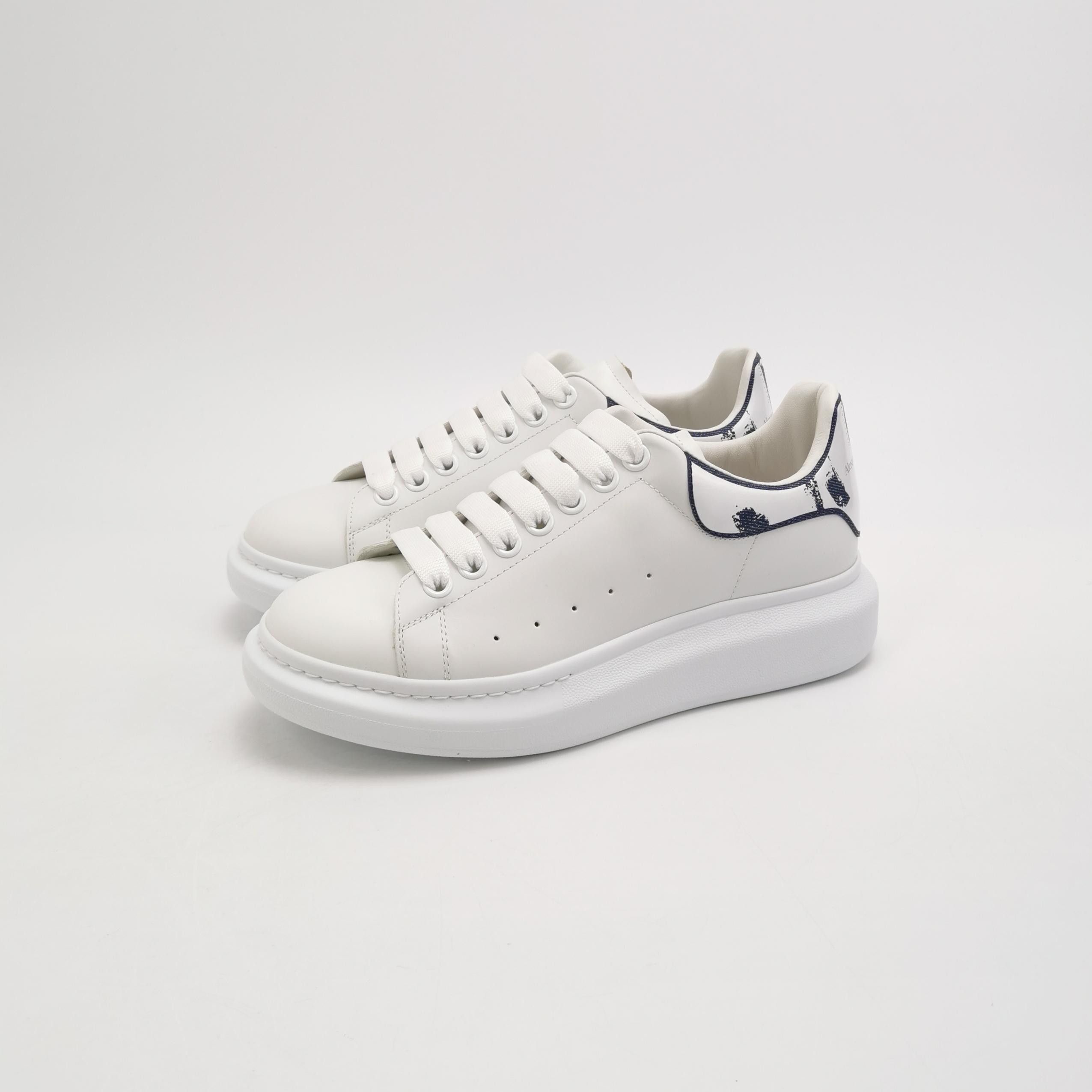 Alexander McQueen Alexander McQueen Men 6 Lowtop Sneakers Size US 6 / EU 39 - 2 Thumbnail