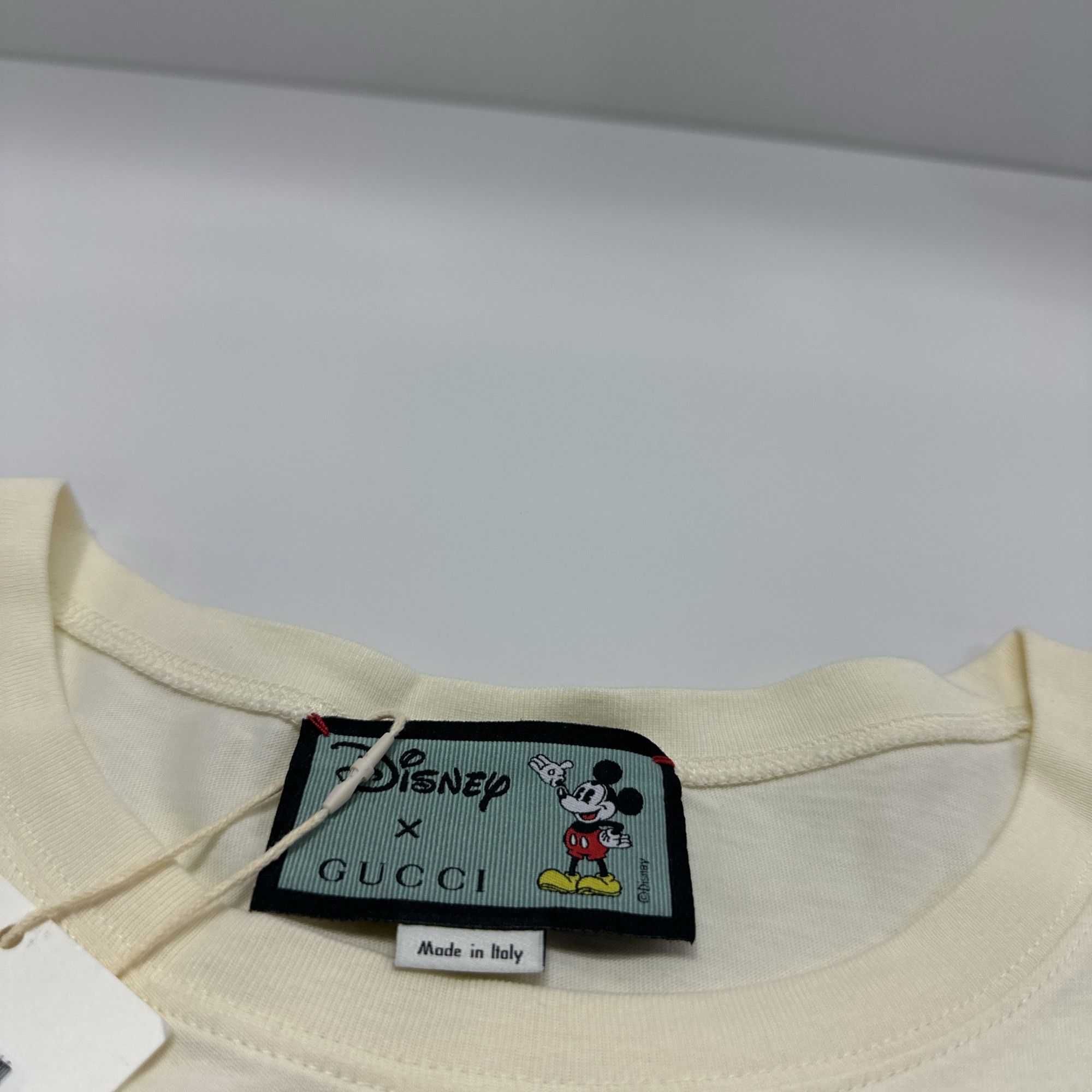 Gucci Gucci x Disney 2020 Mickey Mouse Logo T-Shirt S Size S / US 4 / IT 40 - 4 Thumbnail
