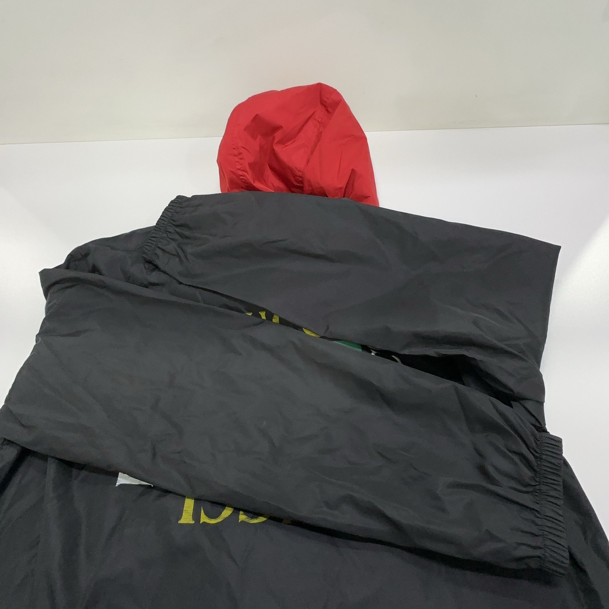 Gucci Gucci Logo Print Hooded Nylon Jacket Size 46 Size US S / EU 44-46 / 1 - 15 Thumbnail